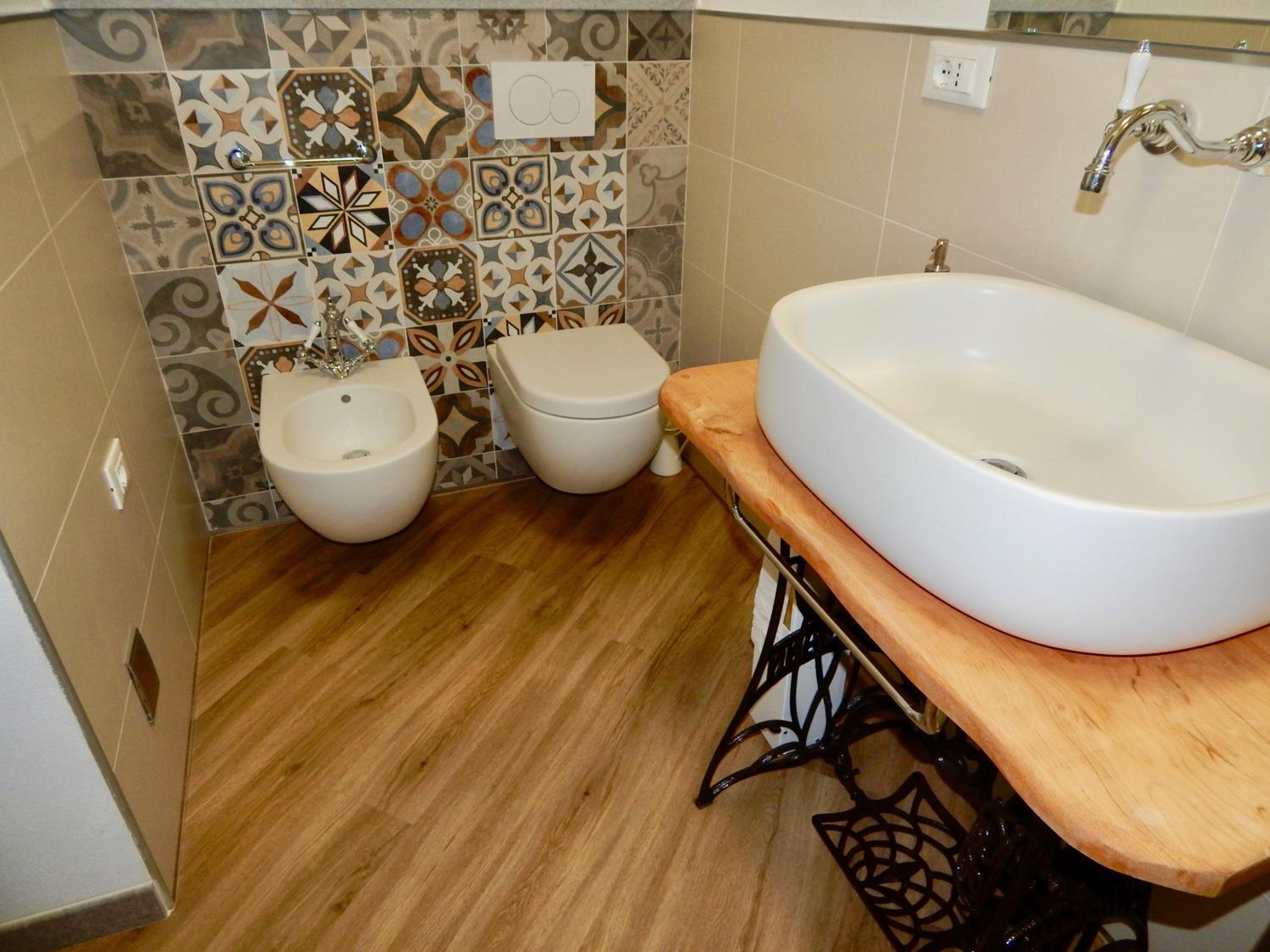 Deluxe Double Room with Balcony and Sea View - Photo 13