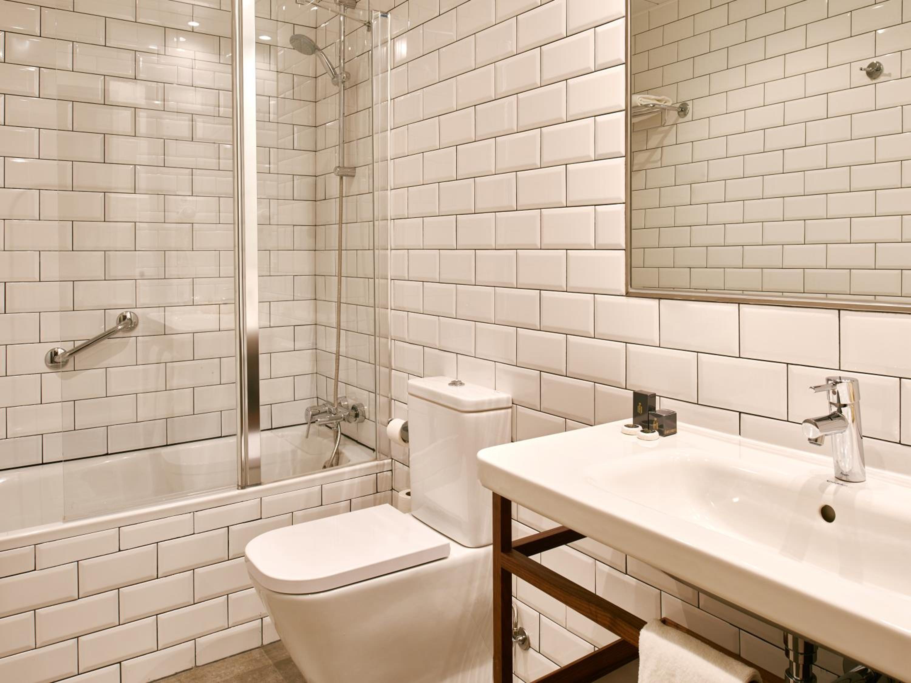 Double or Twin Room - Photo 12