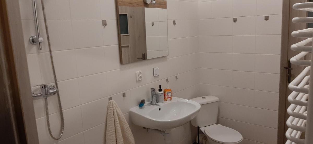Basic Triple Room with Shared Bathroom photo 2