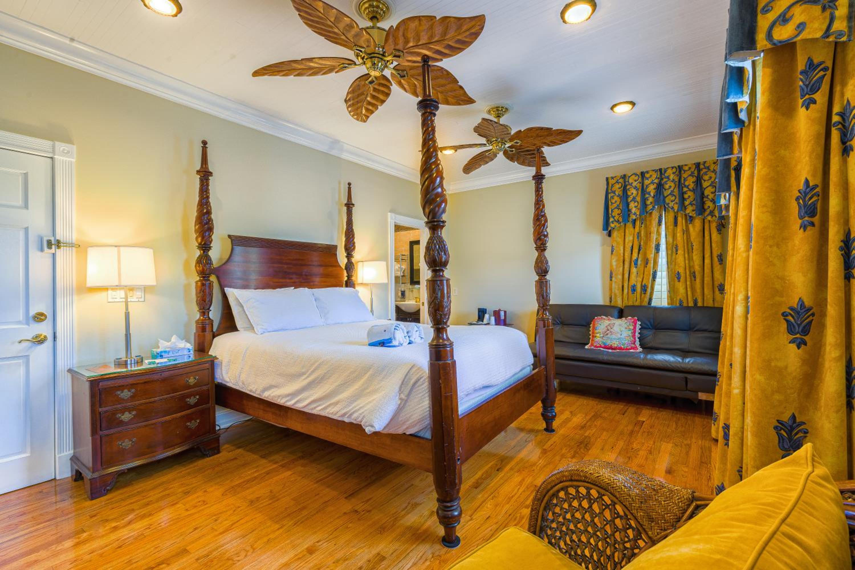 Luxury Queen Room photo 2