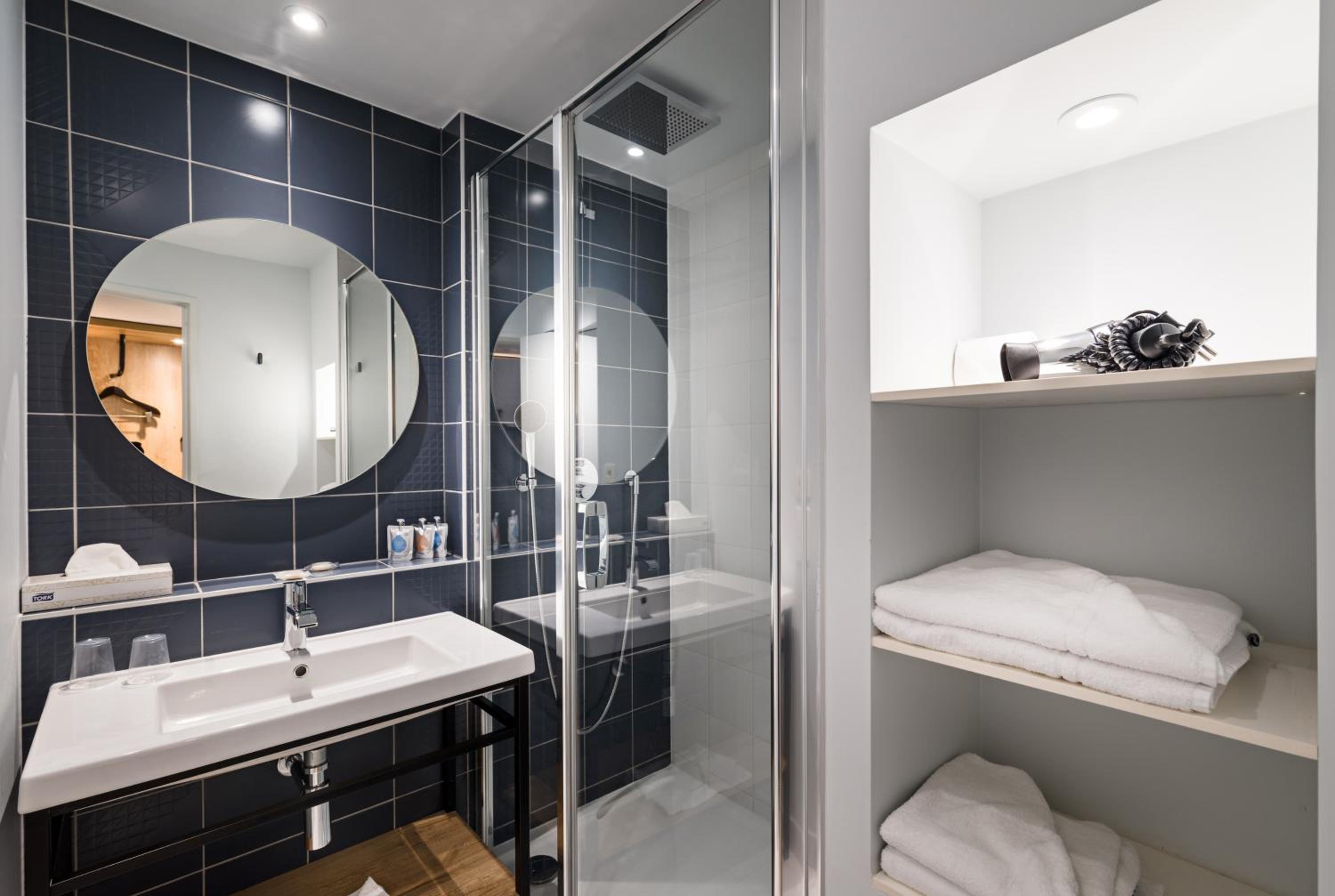Standard Room - Photo 1