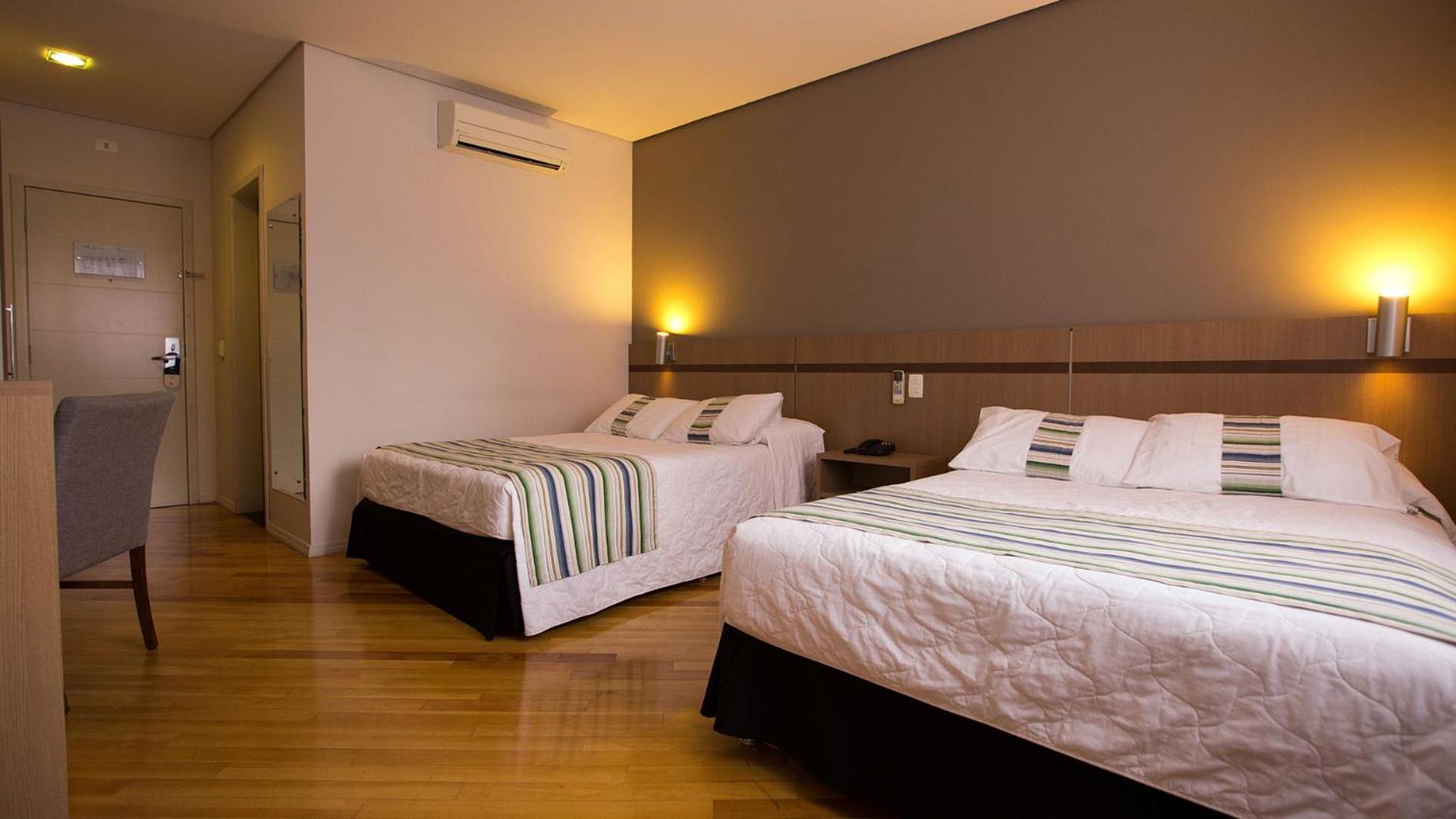 Deluxe Room with Two Double Beds - Photo 4