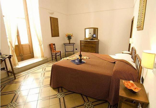 Deluxe Double or Twin Room photo 3