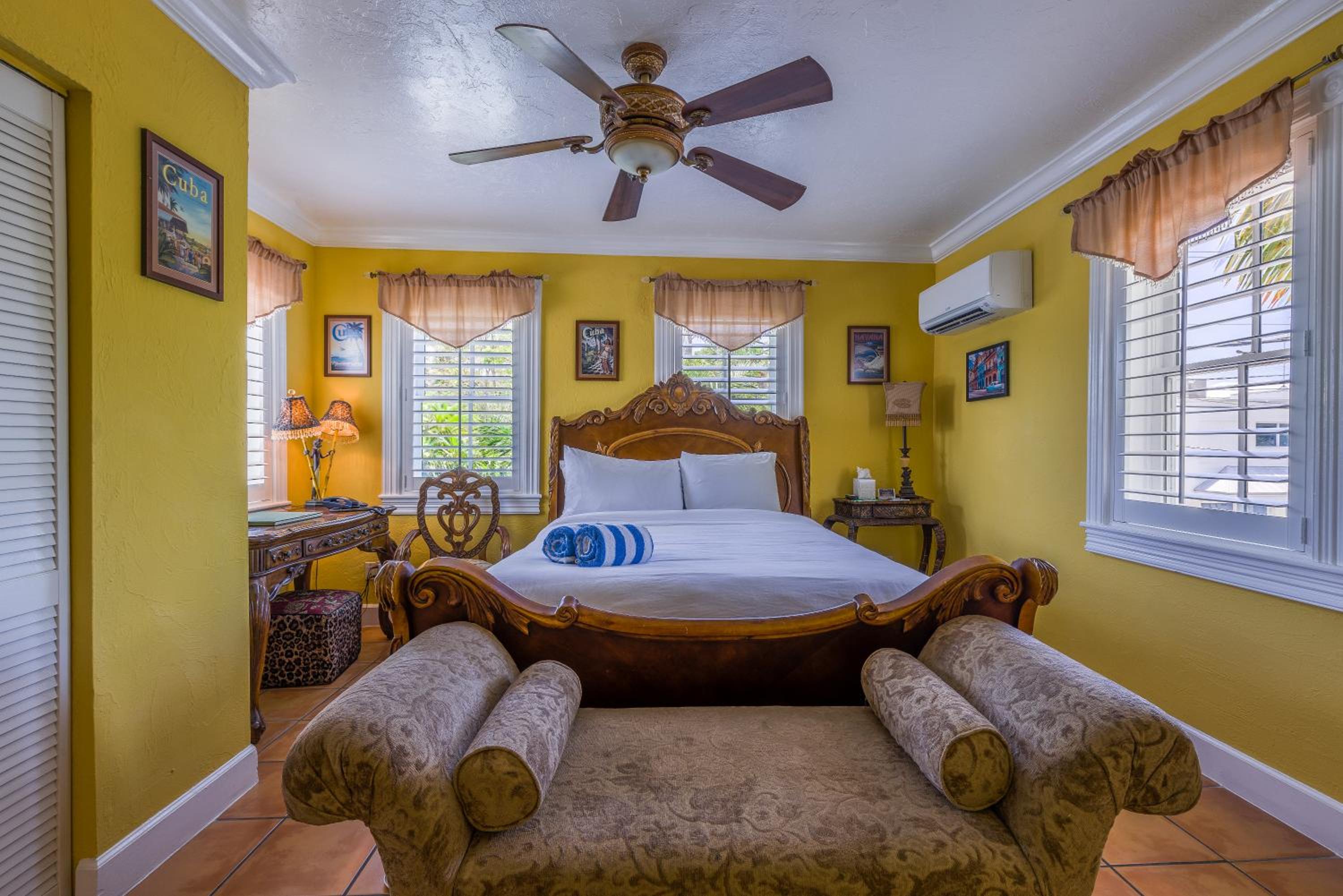 Havana Suite with Kitchenette photo 1