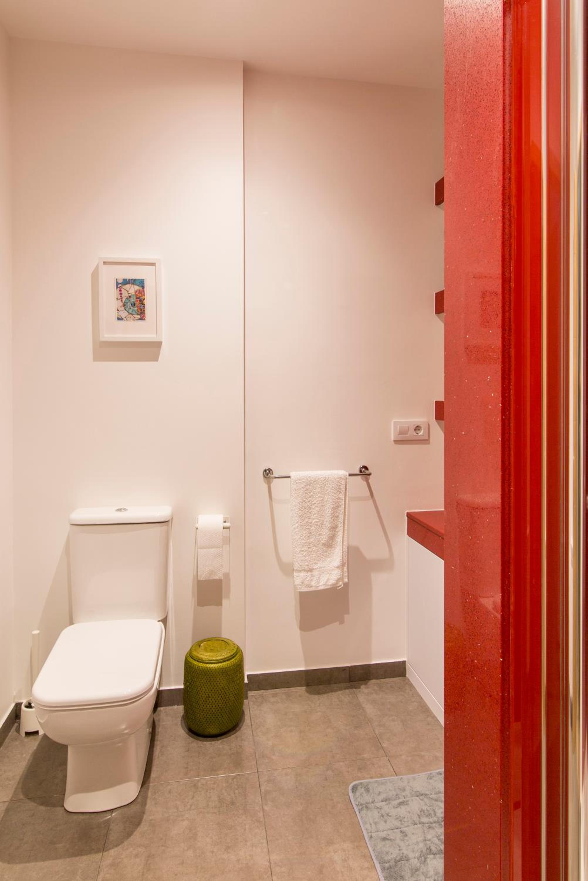 Two-Bedroom Apartment - Photo 2