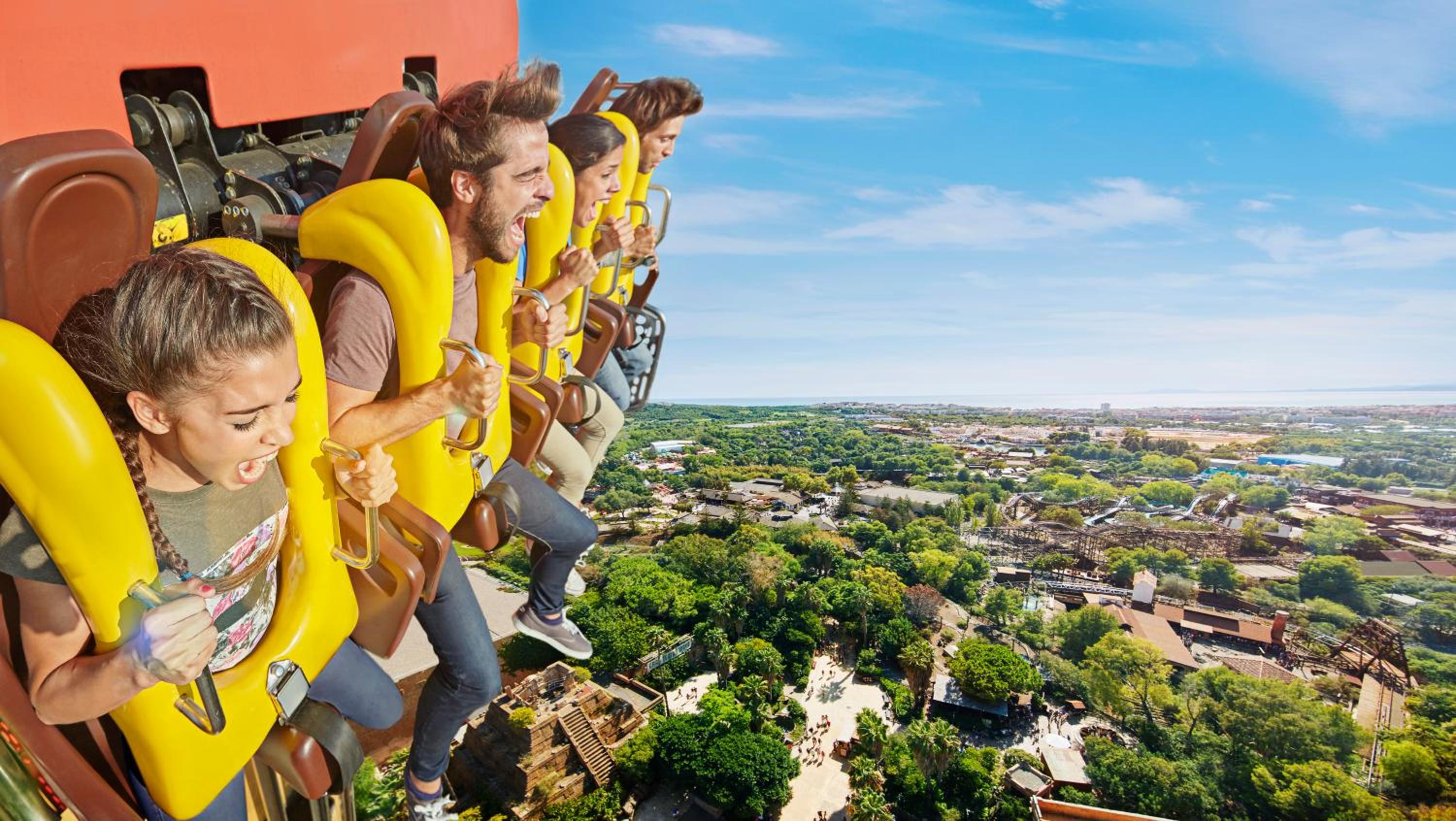 Superior Room with Access to PortAventura Park ( 3 adults)  + 1 access to Ferrari Land  photo 3