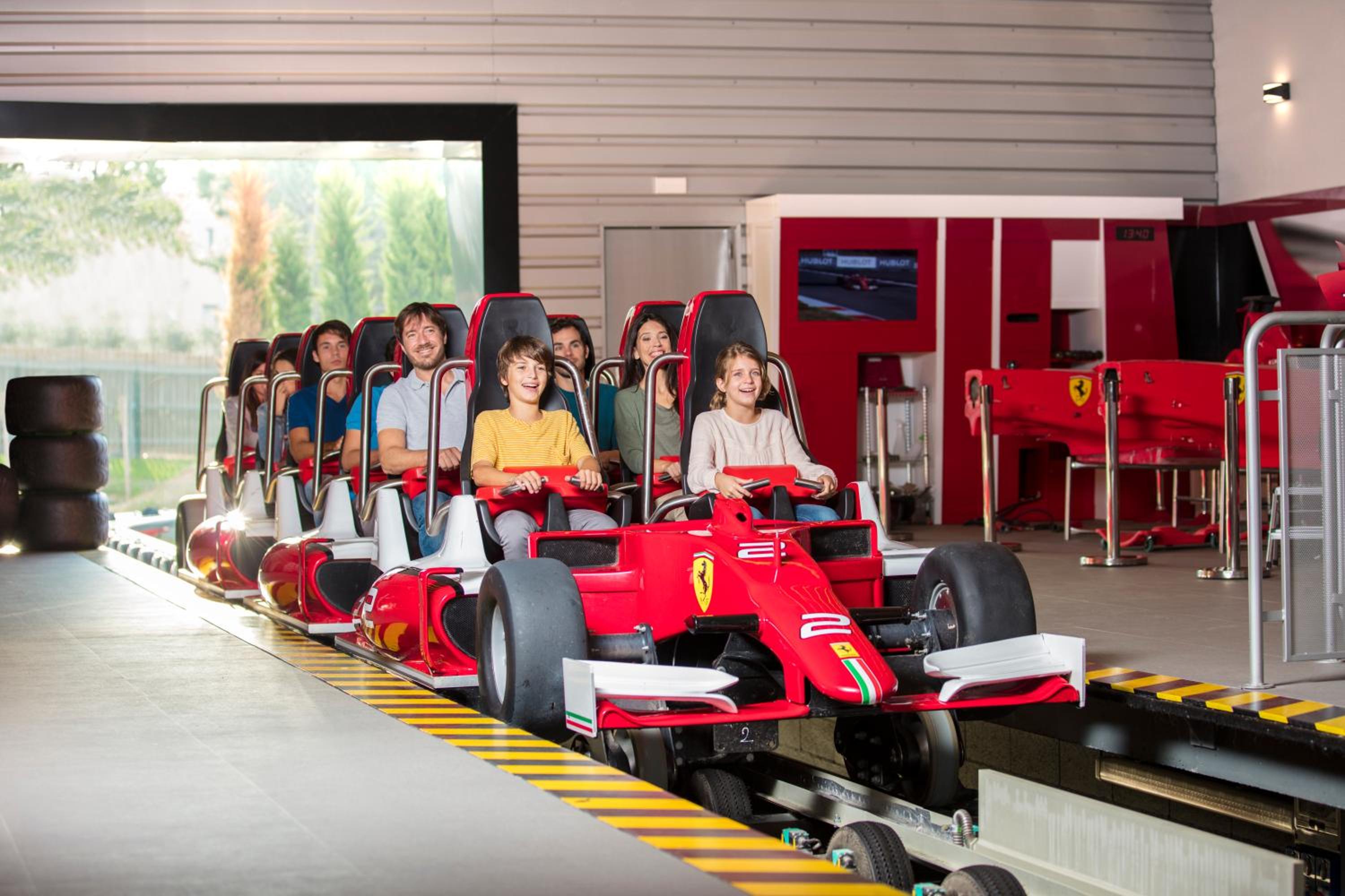 Superior Room with Access to PortAventura Park ( 2 adults + 1 child ) + 1 access to Ferrari Land photo 2