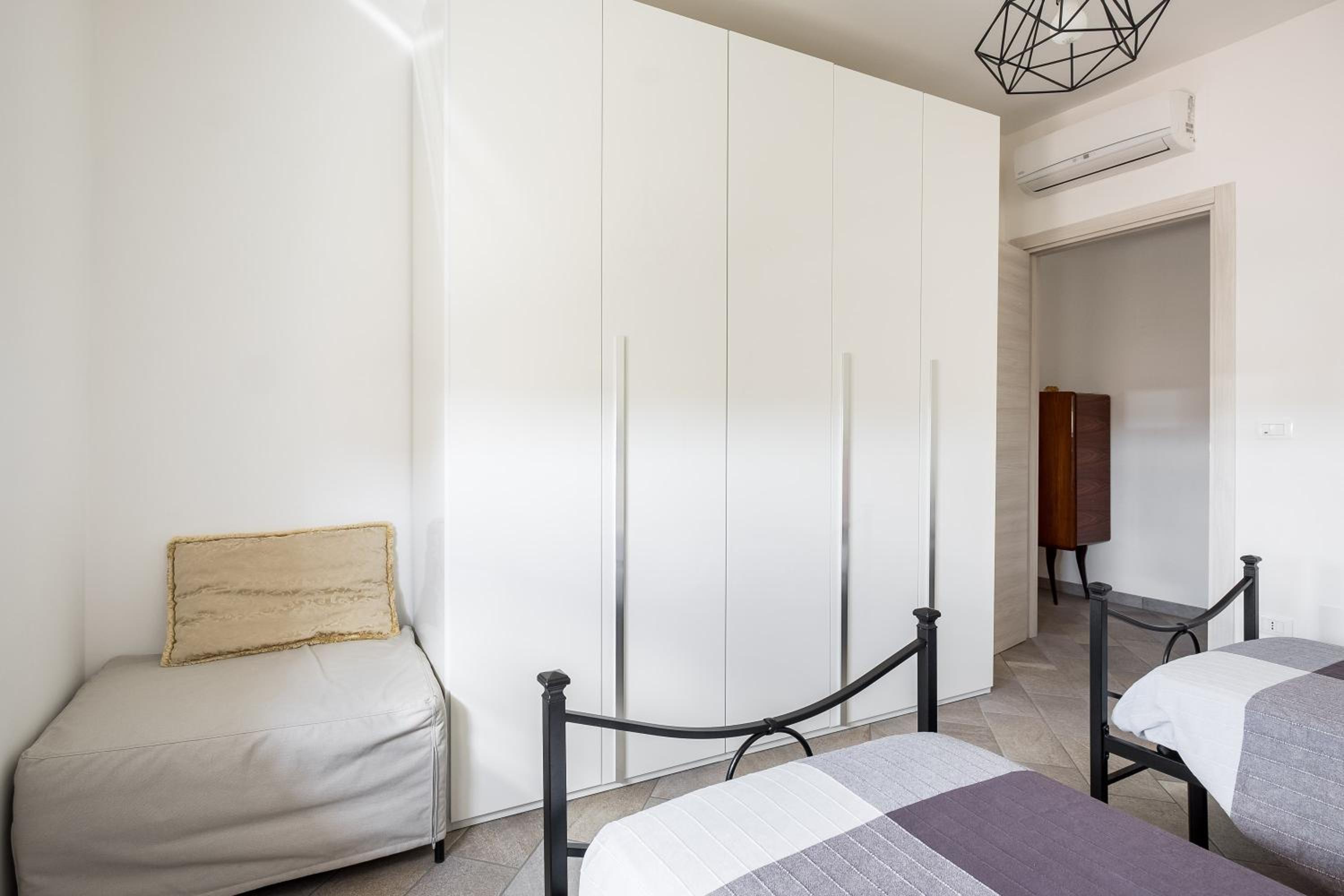 Apartment - Photo 16