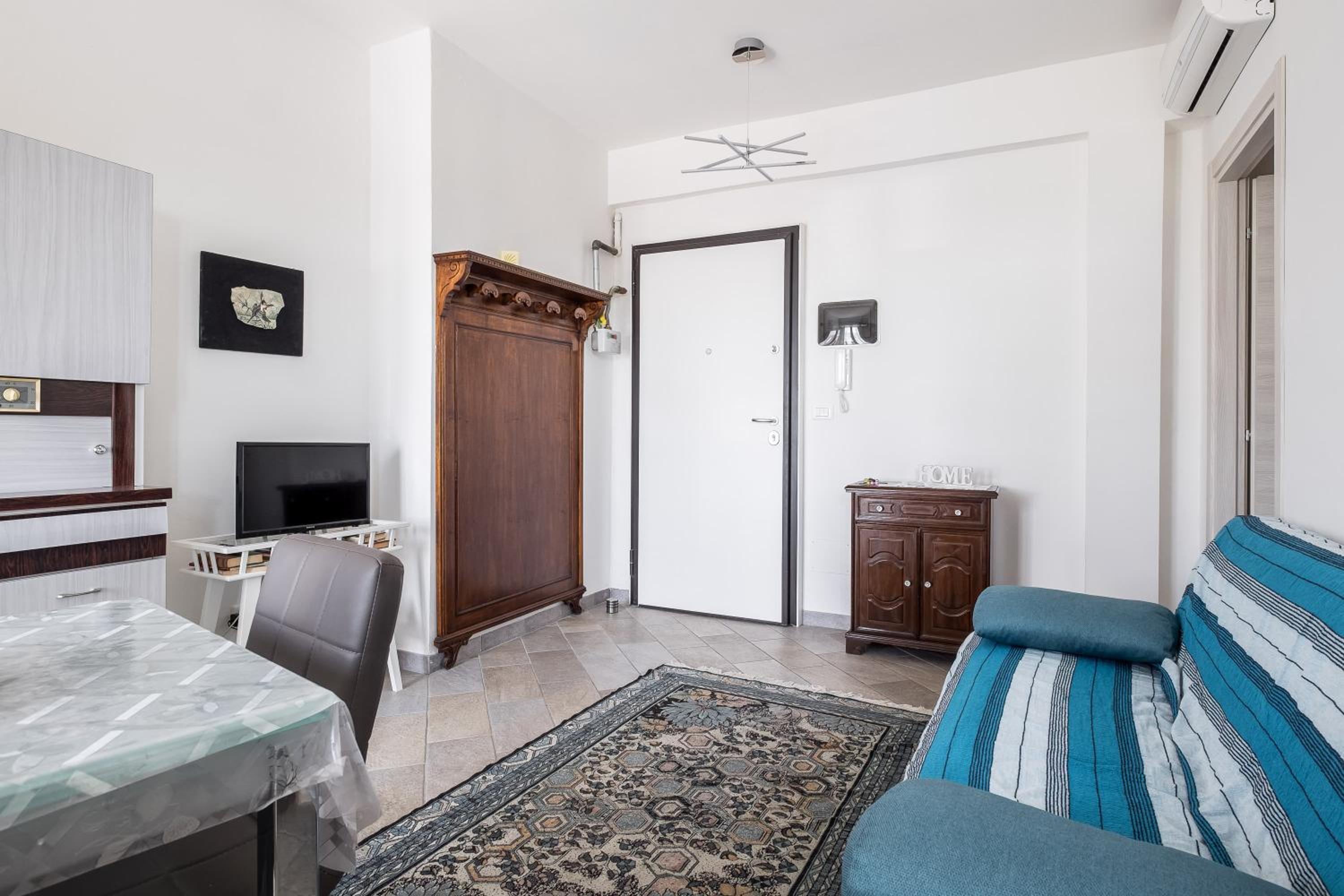 Apartment - Photo 24