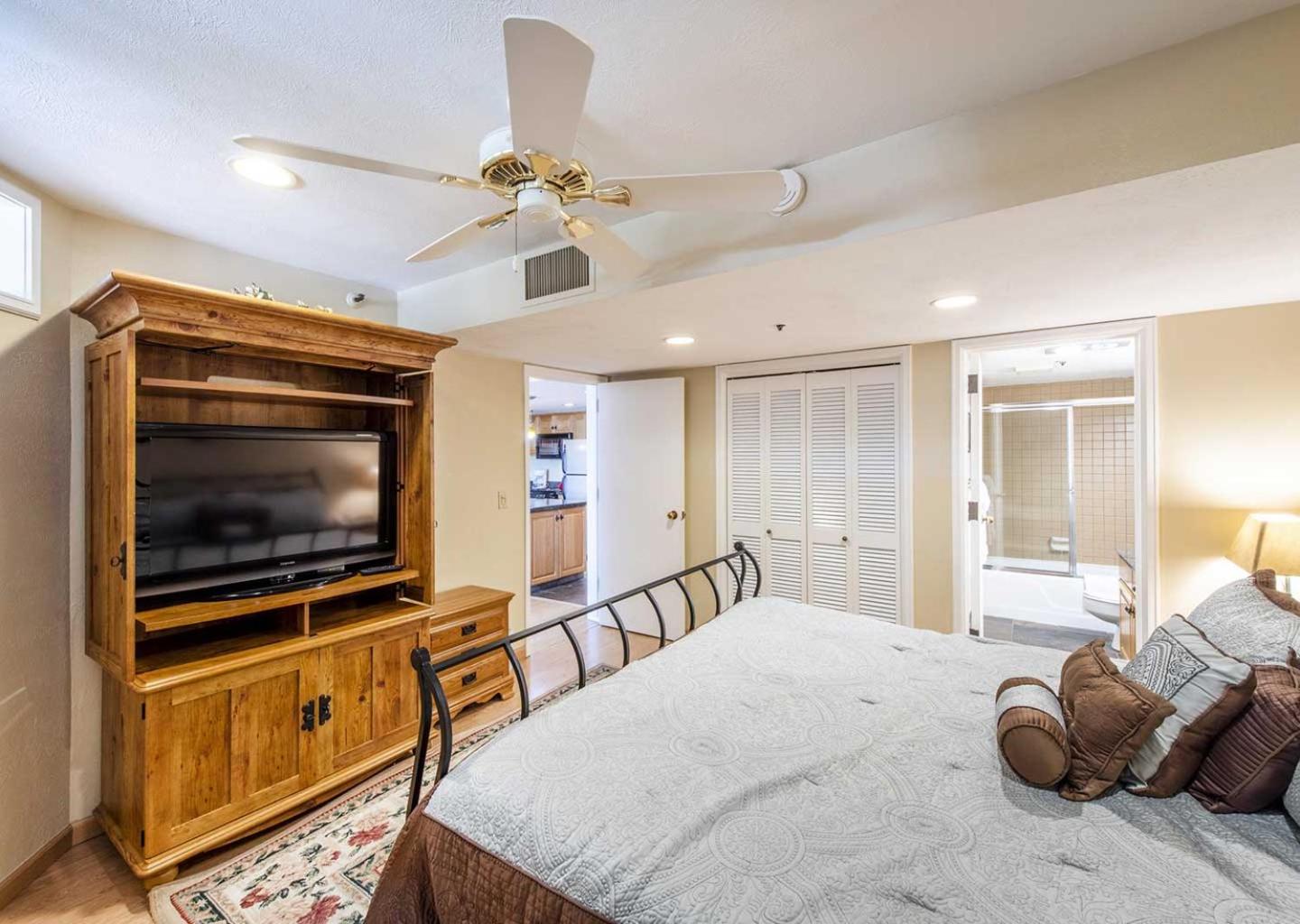 4 Bedroom Condominium  #254 - Photo 14