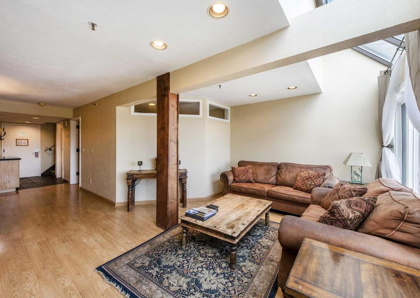 4 Bedroom Condominium  #254 - Photo 3