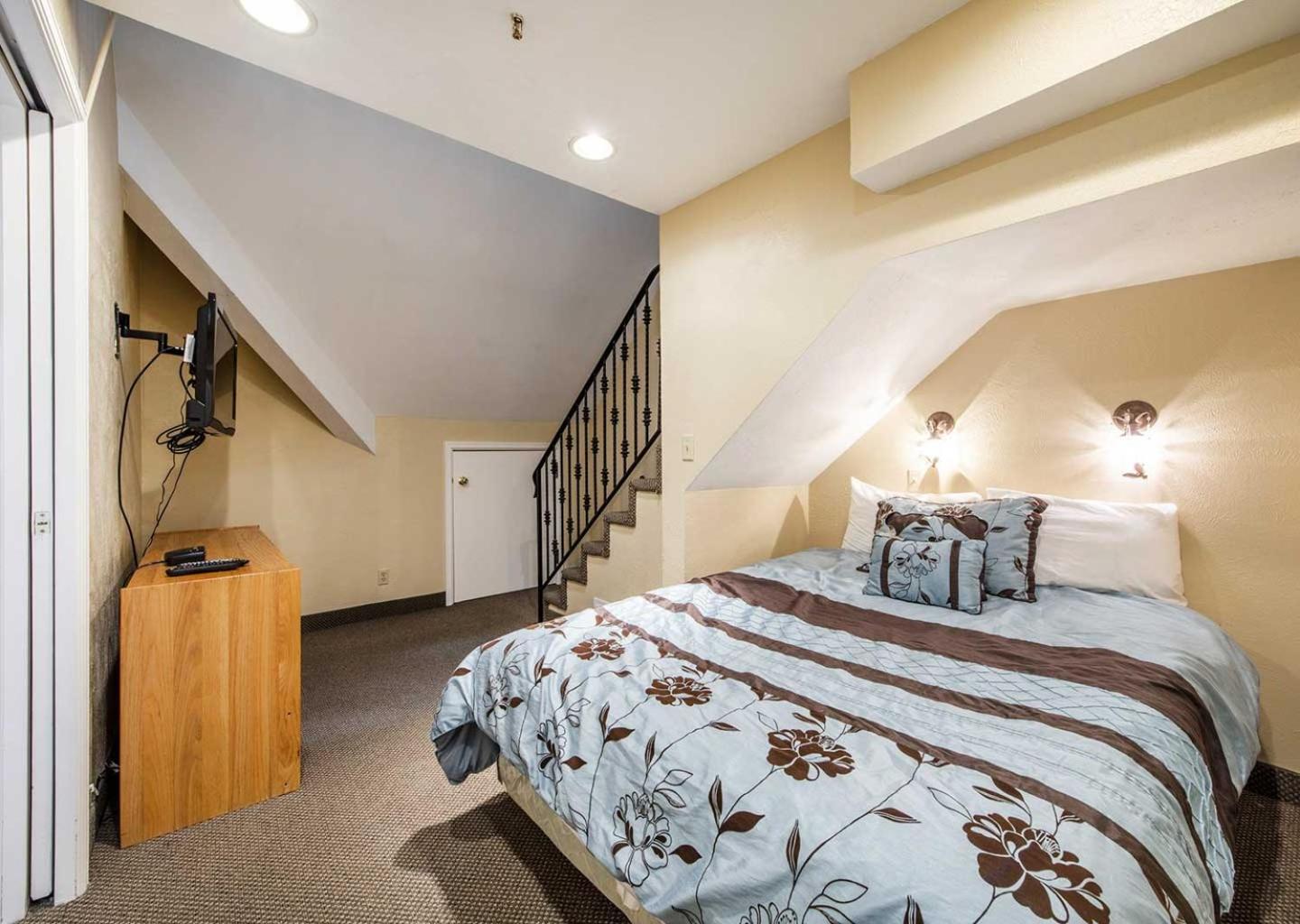 4 Bedroom Condominium  #254 - Photo 17
