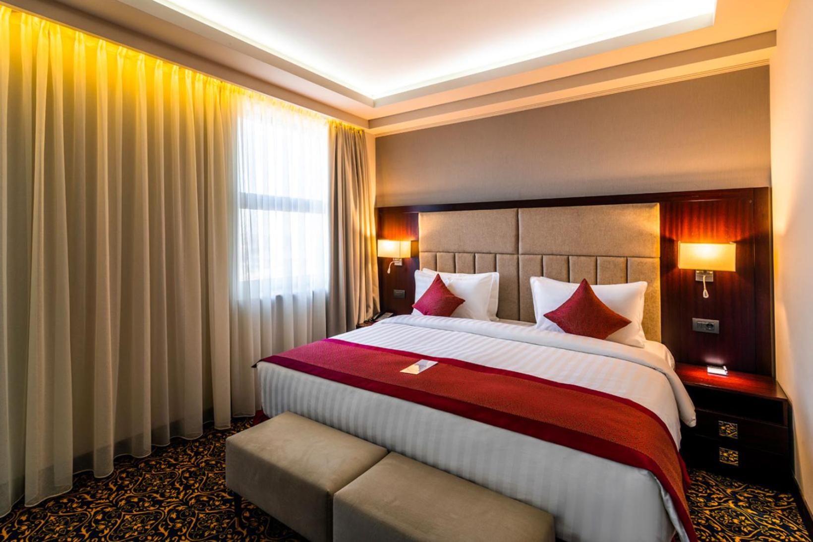 Two-Bedroom Presidential Suite photo 2