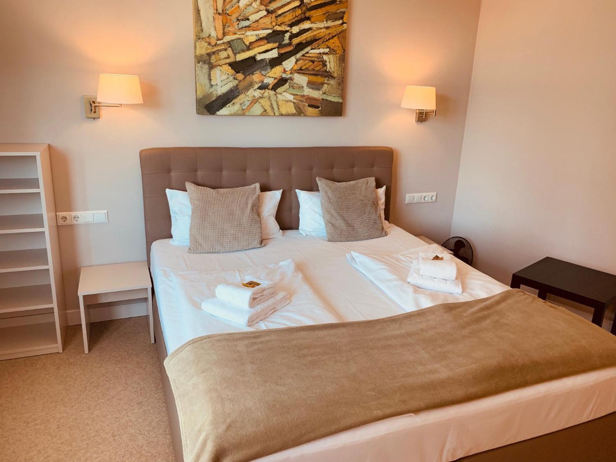Double Room with Extra Bed photo 1