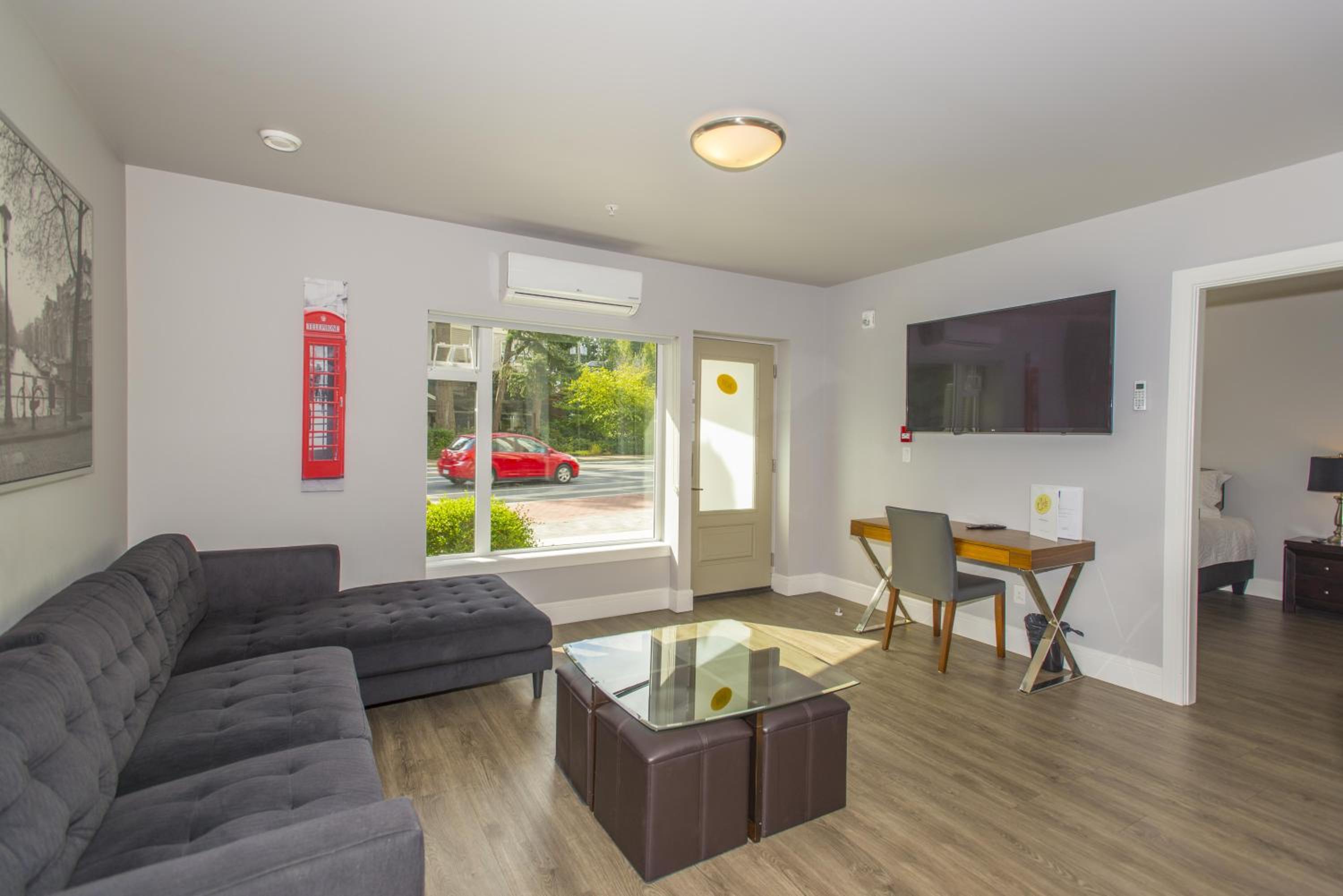 Two-Bedroom Suite photo 1