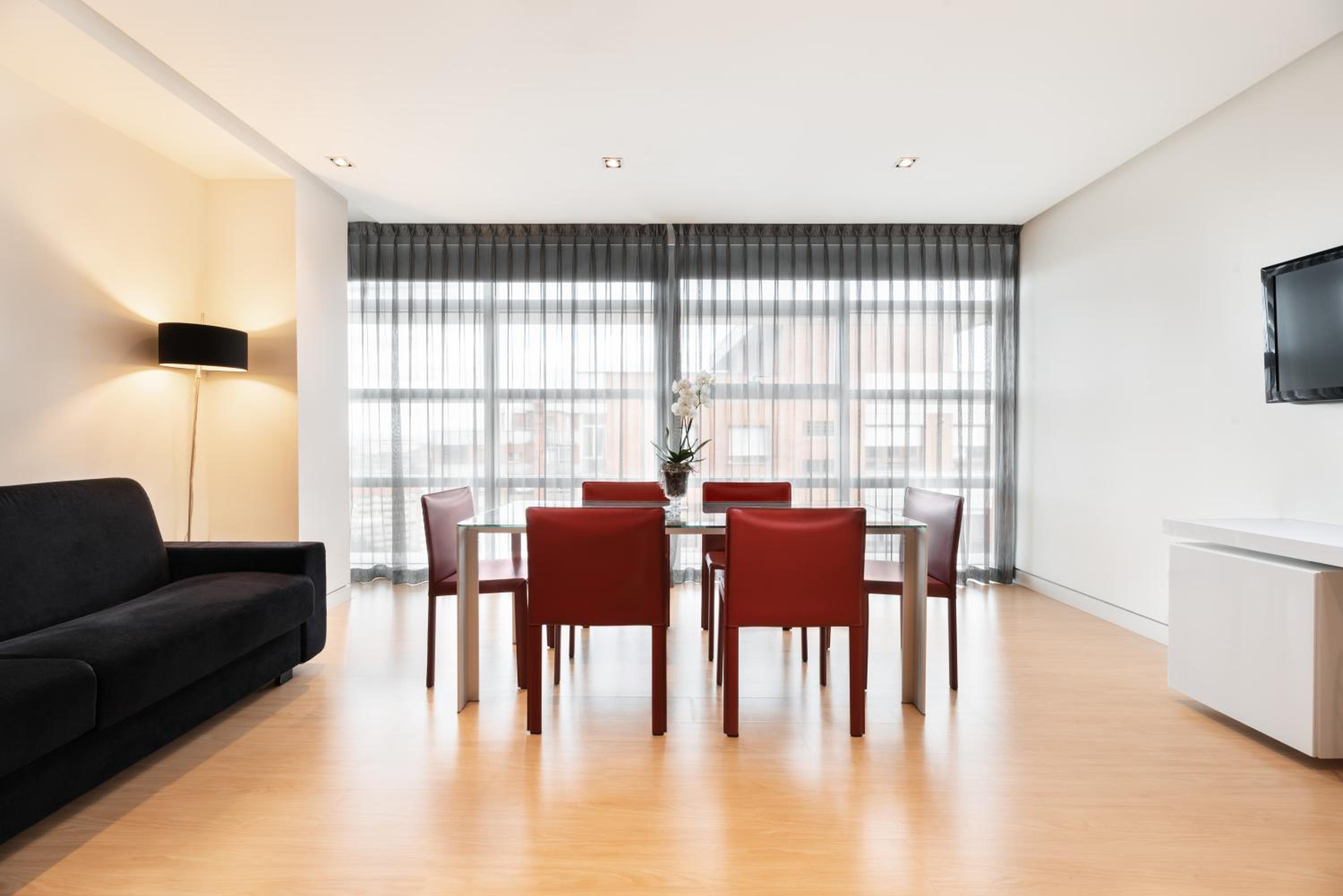 Family Suite (2 Adults + 2 Children) - Photo 1