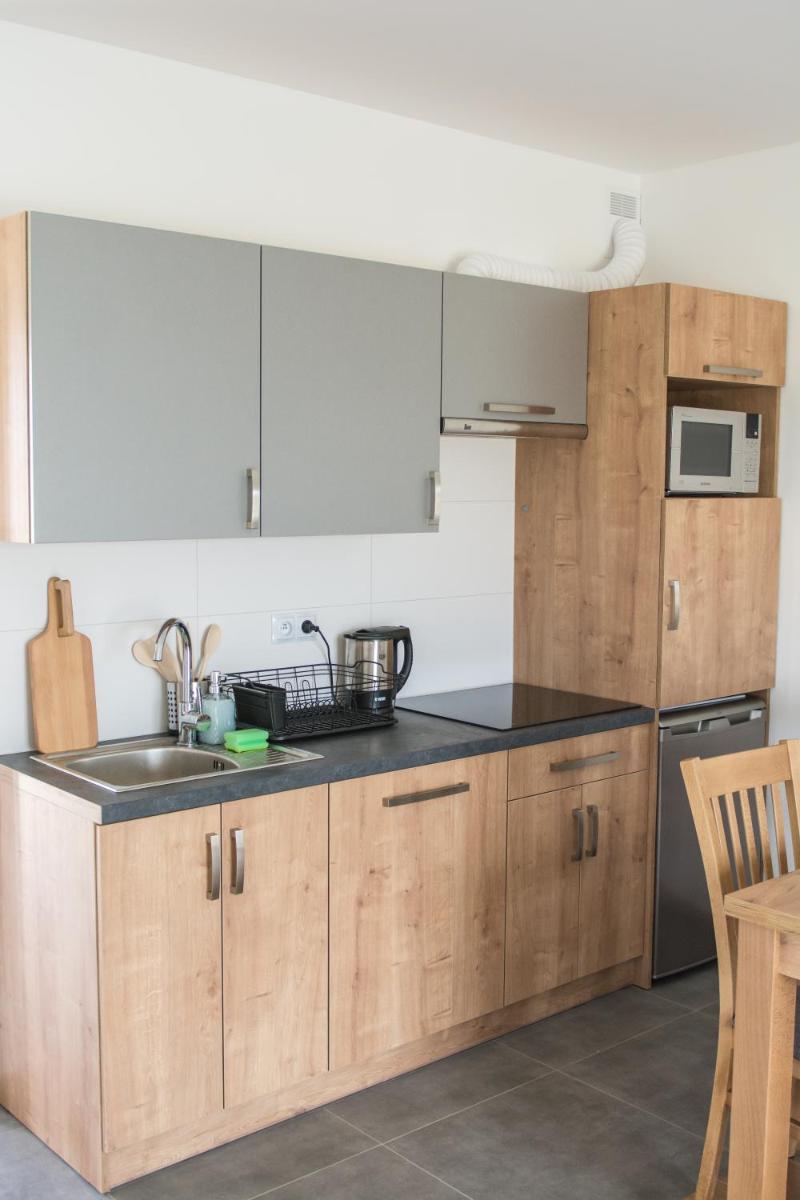 Apartment with Terrace - Photo 19