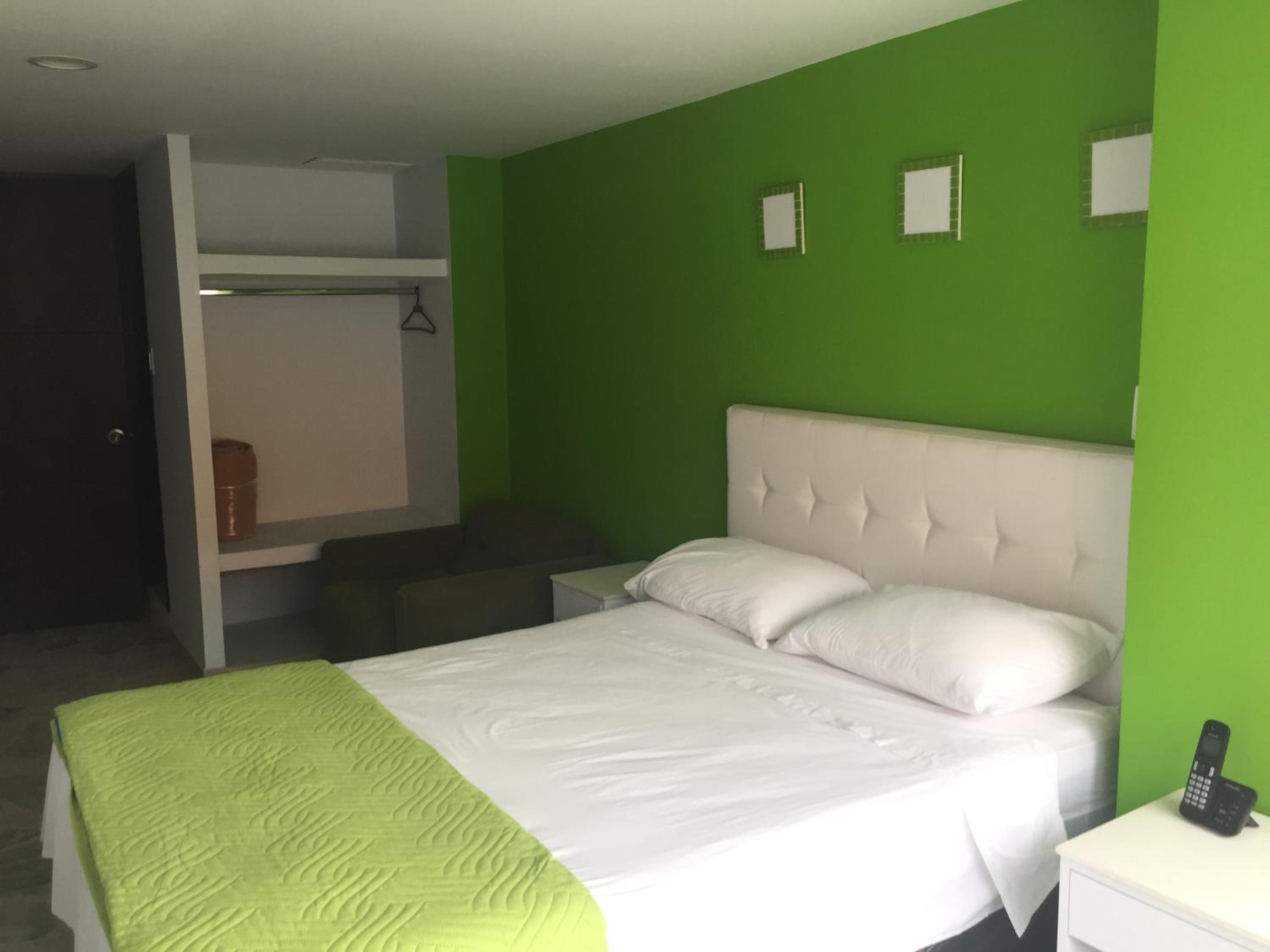 Deluxe Double Room (2 Adults + 1 Child)