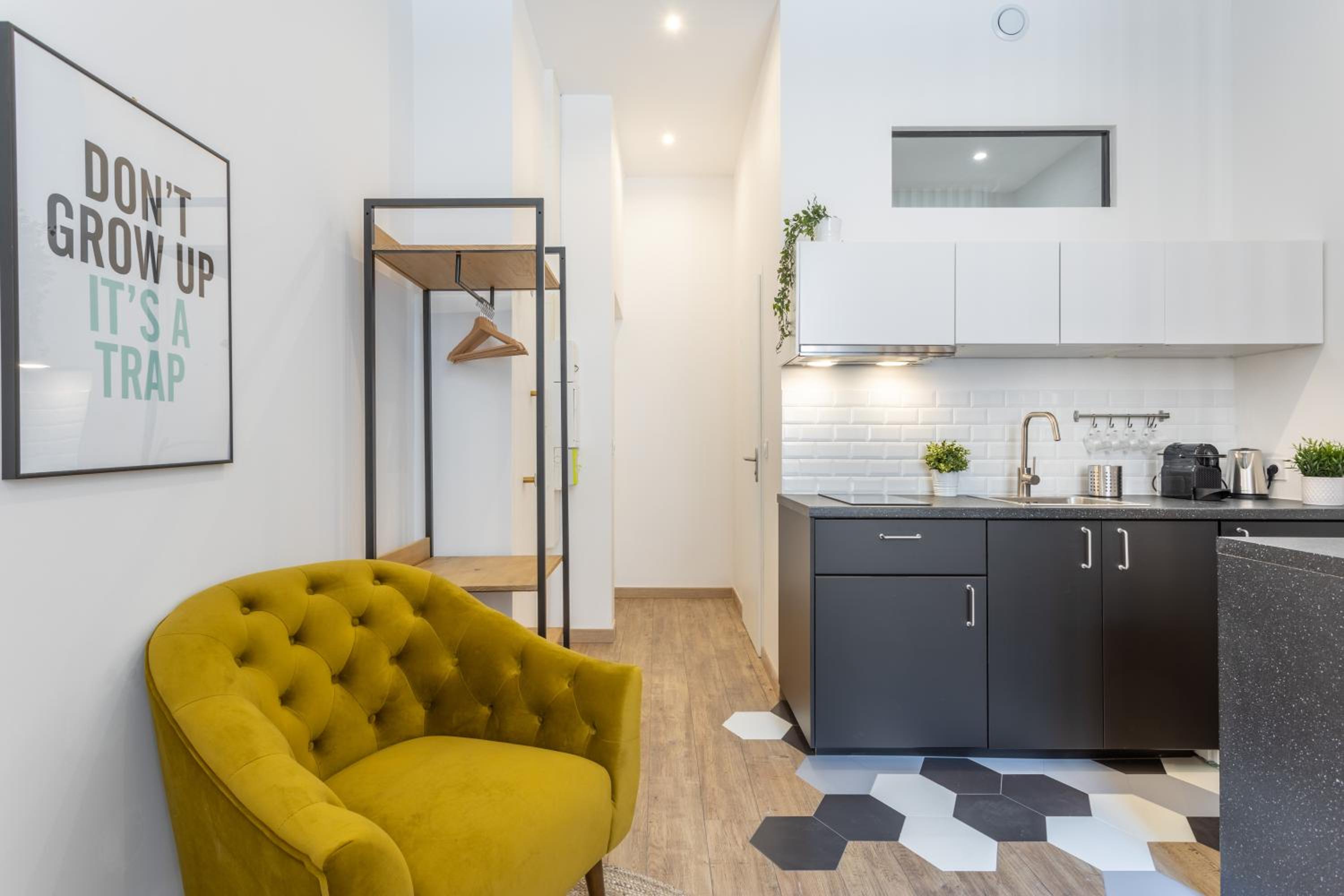 Superior Apartment - Photo 19