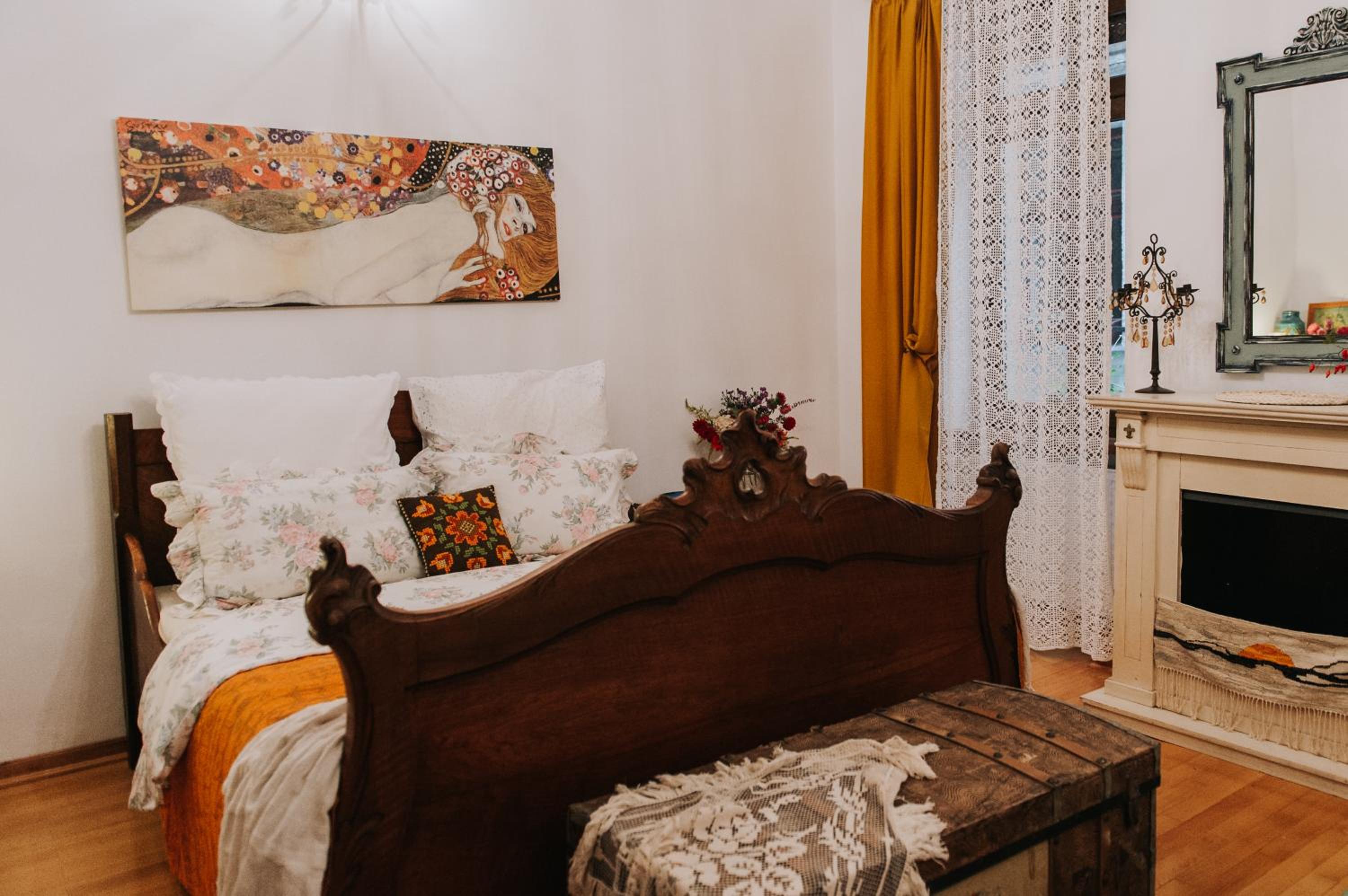 Two-Bedroom Apartment - Photo 29