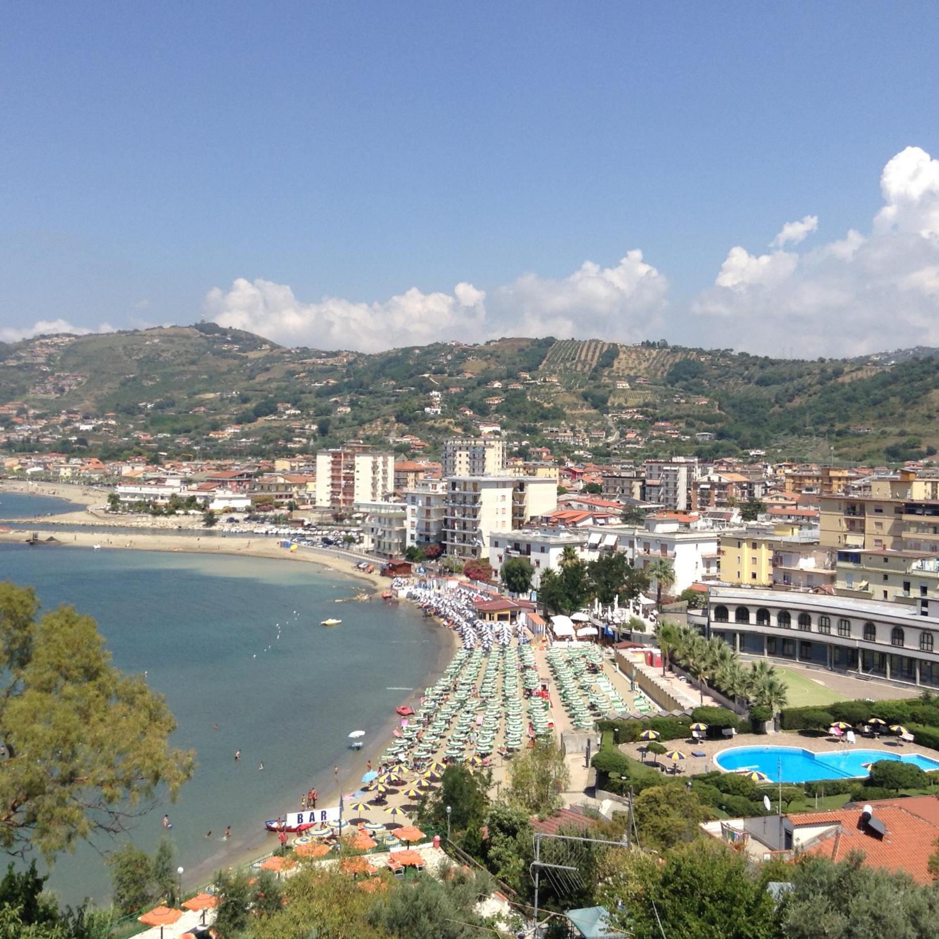 Apartment with Sea View - Photo 9