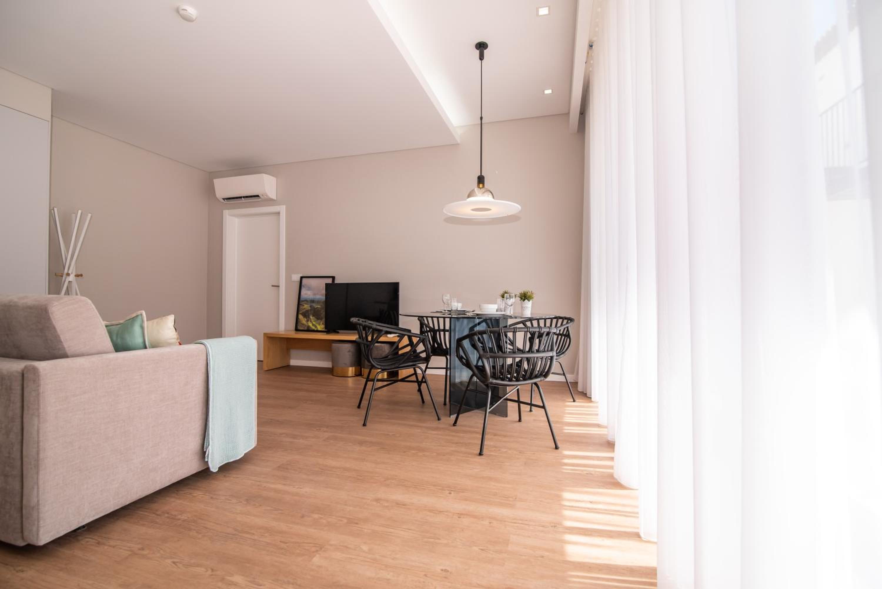 Deluxe Apartment - Photo 8