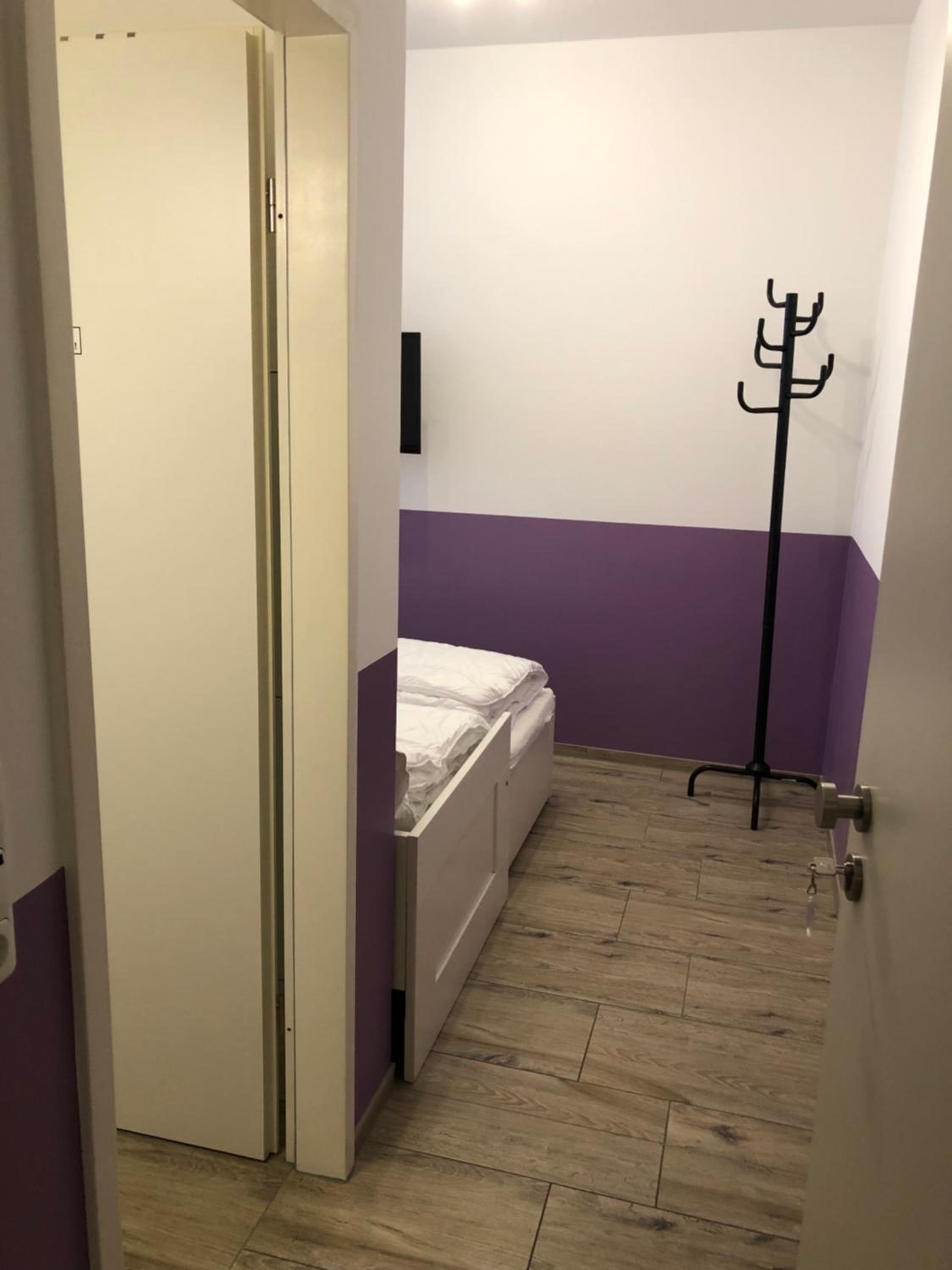 Small Double Room - Photo 4