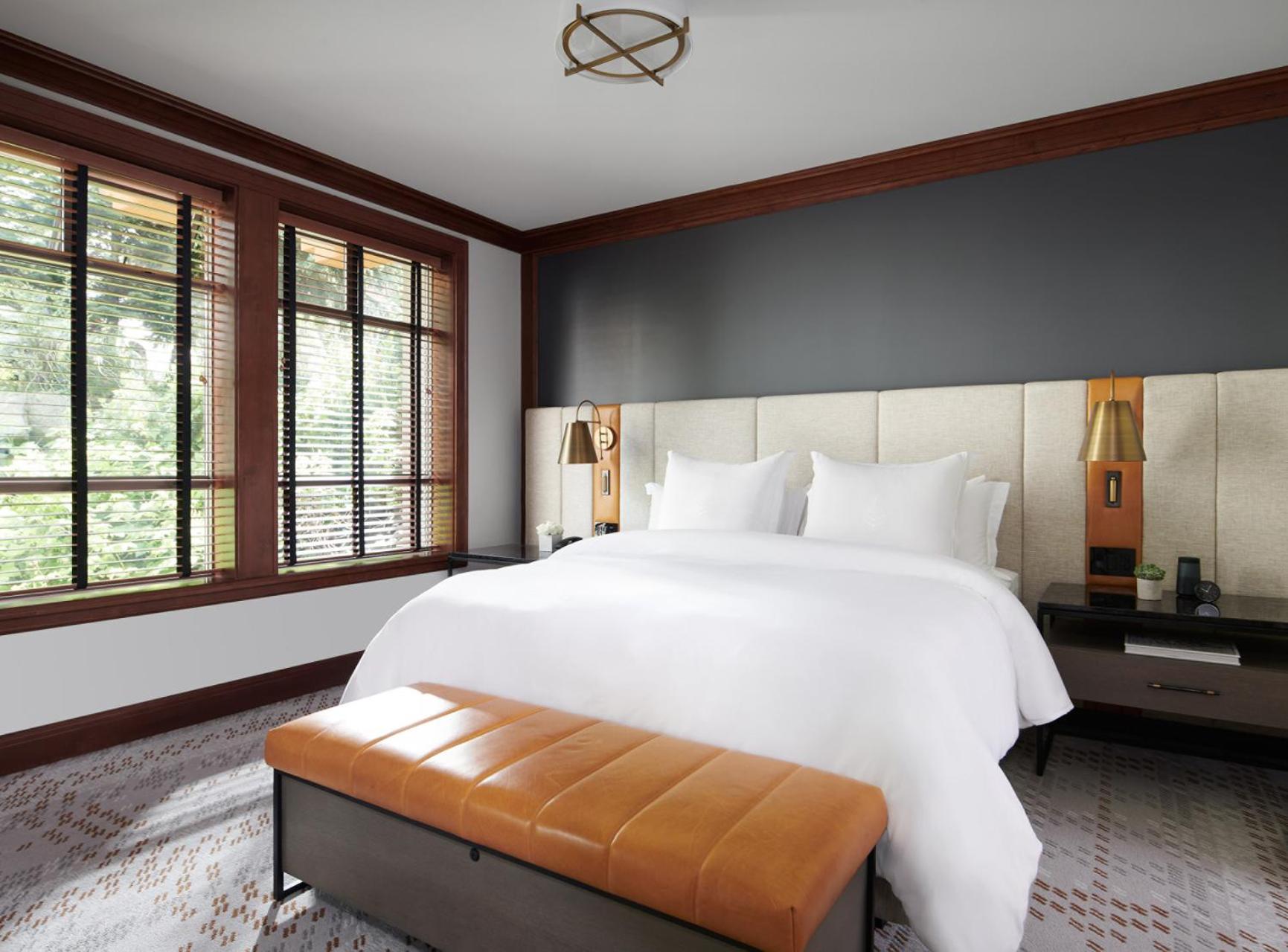 Executive Suite King Bed - Photo 4