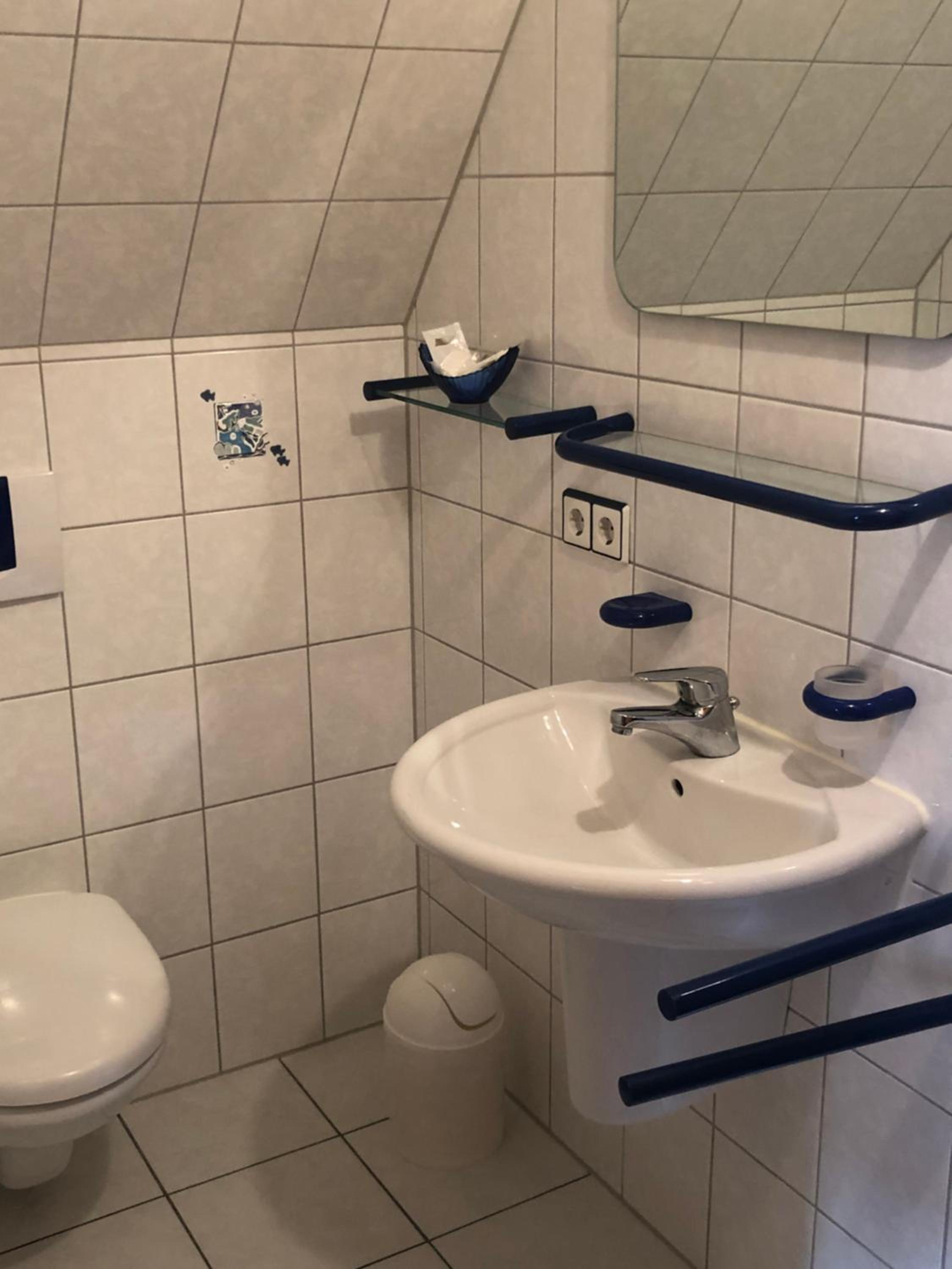 Single Room with Shower photo 2