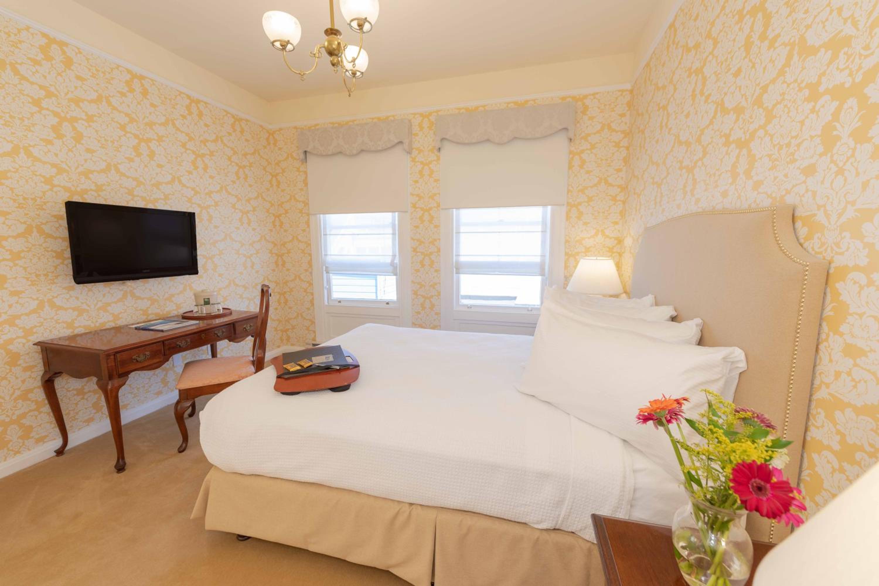 Superior Queen Room