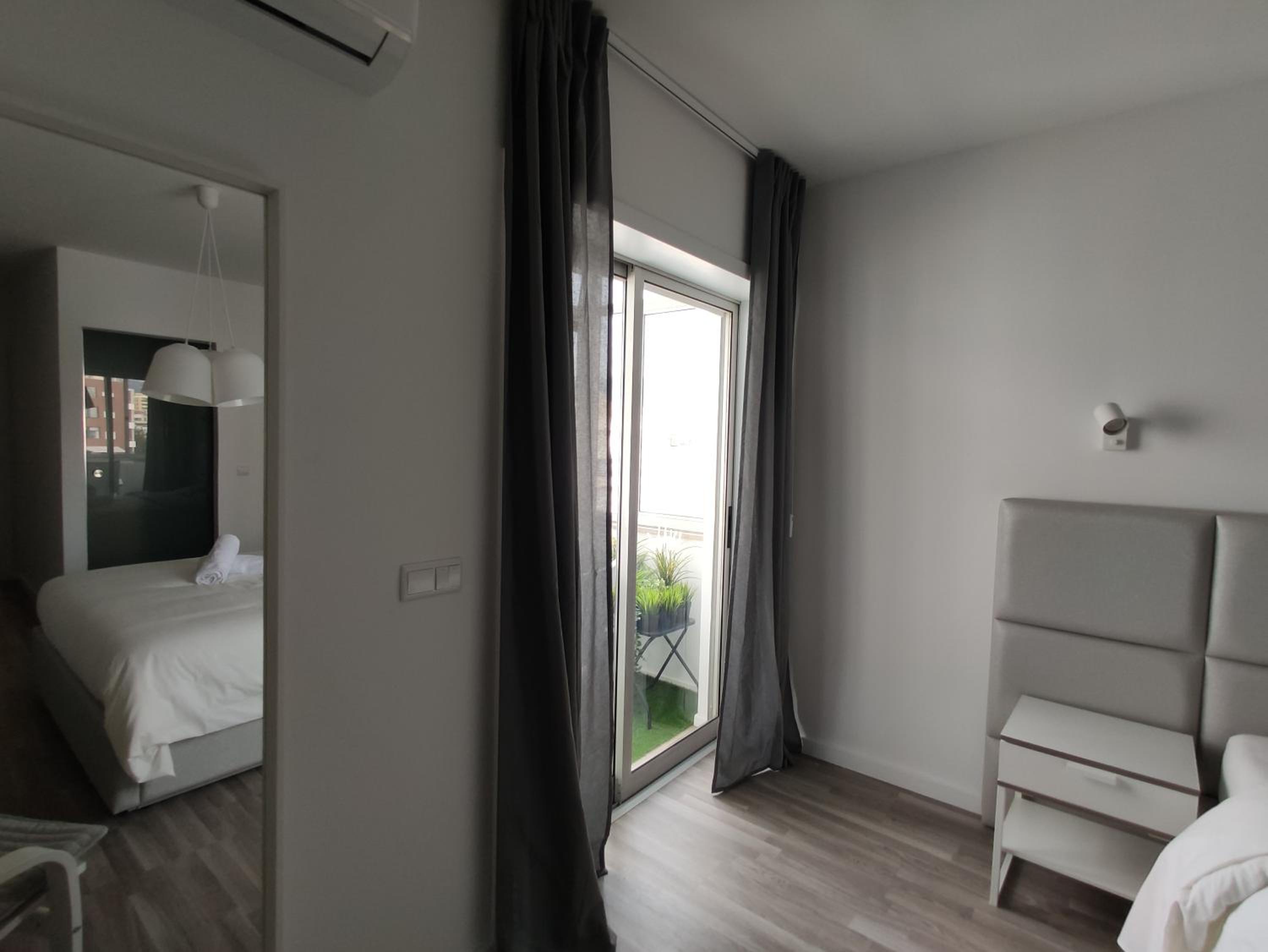 Apartment with Mountain View - Photo 10
