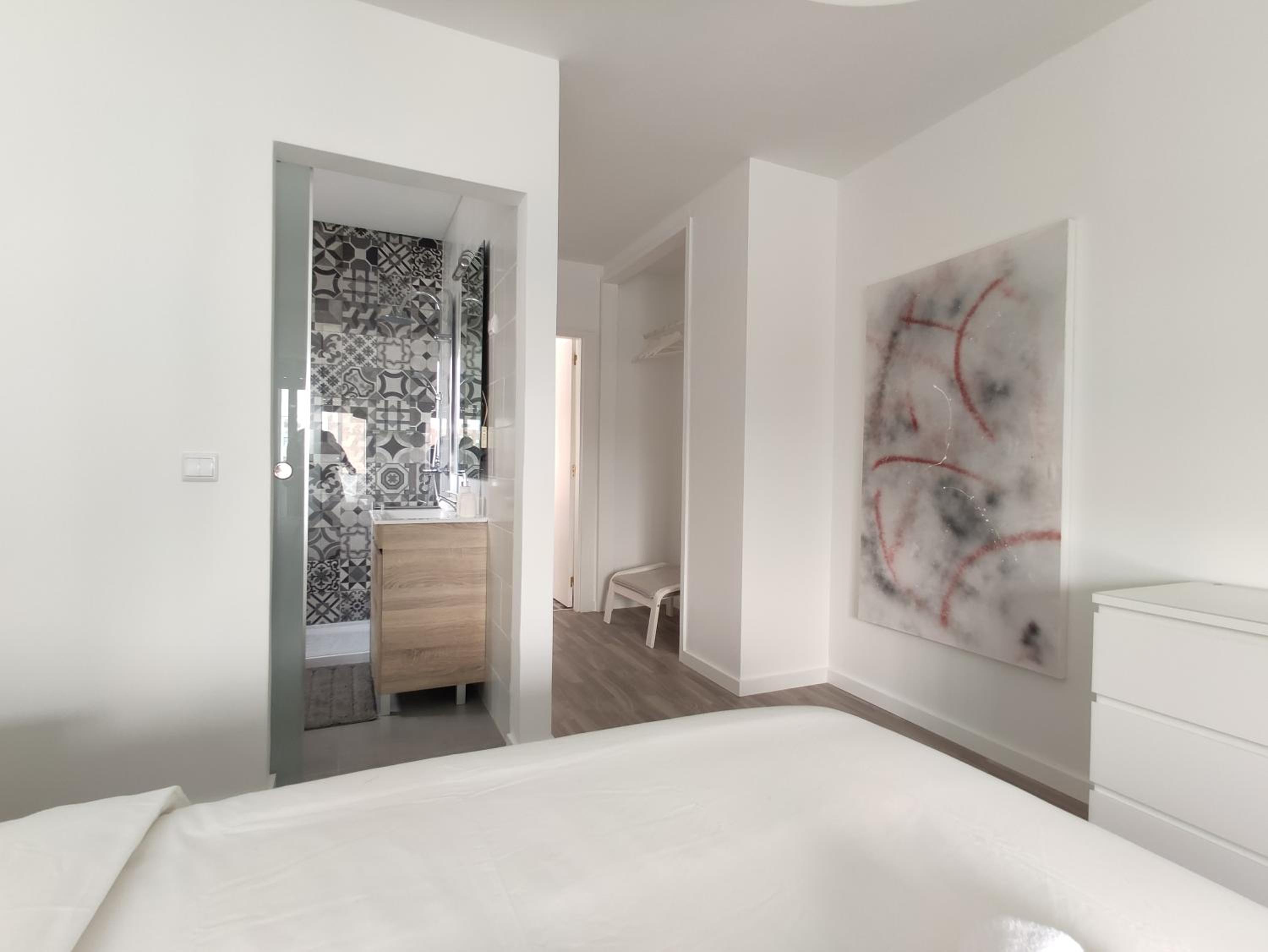Apartment with Mountain View - Photo 1