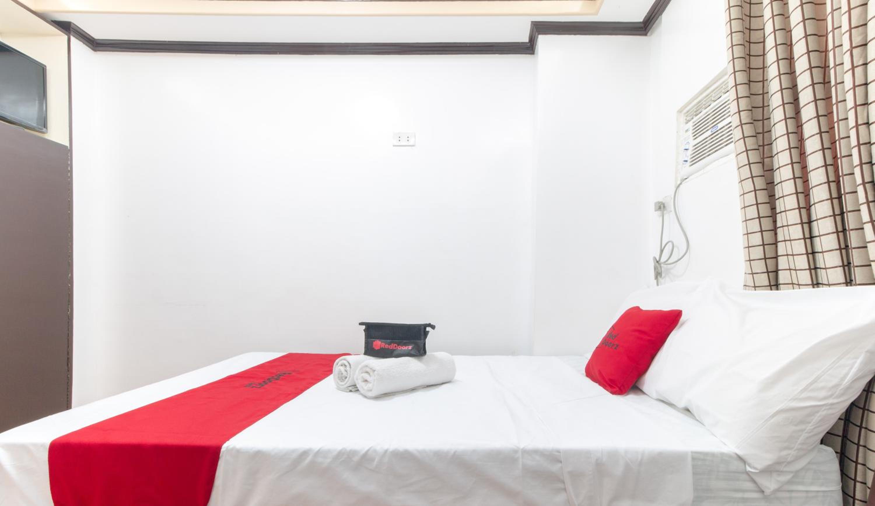 Standard Double Room - Photo 8