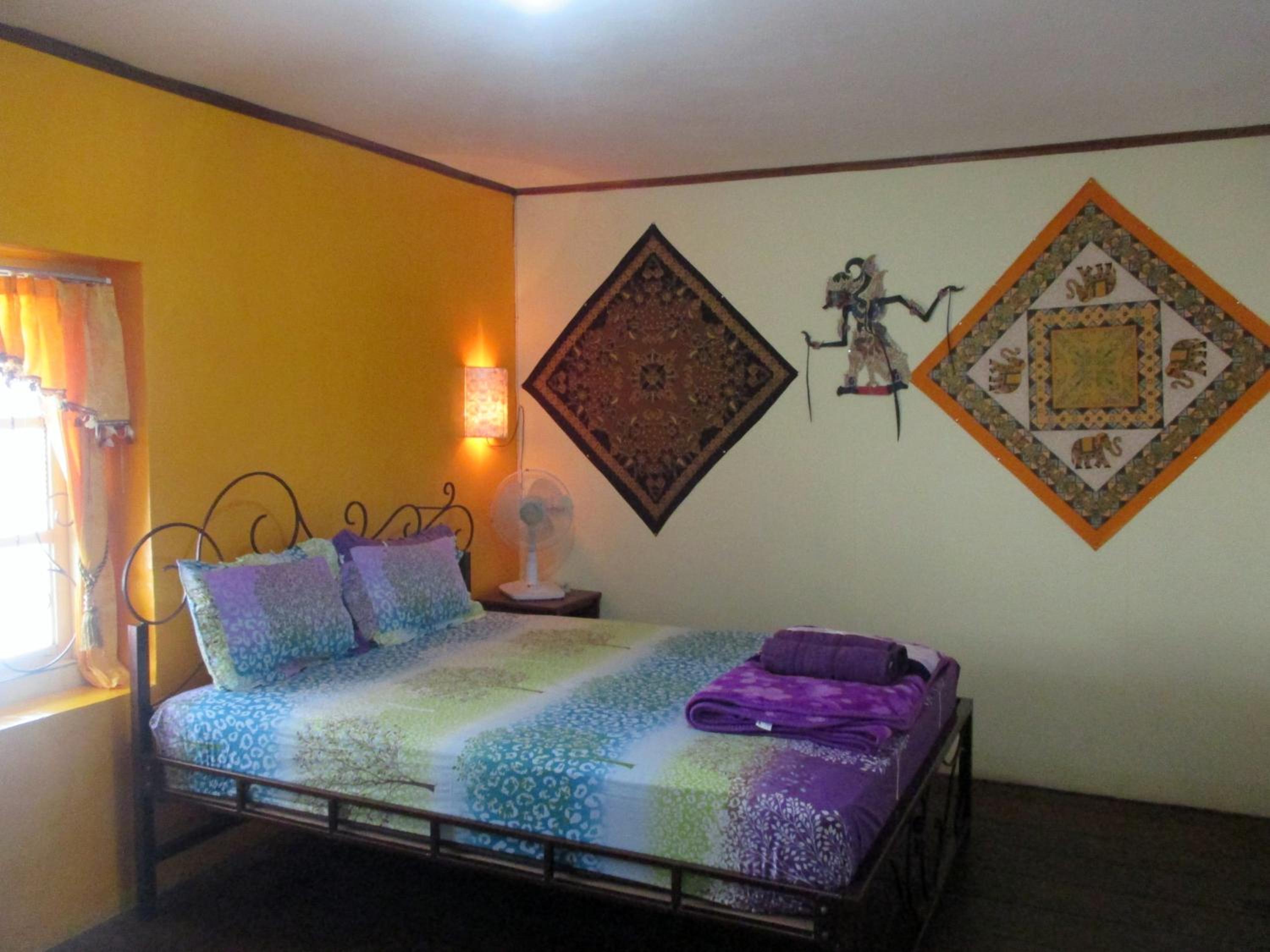 Queen Room with Shared Bathroom