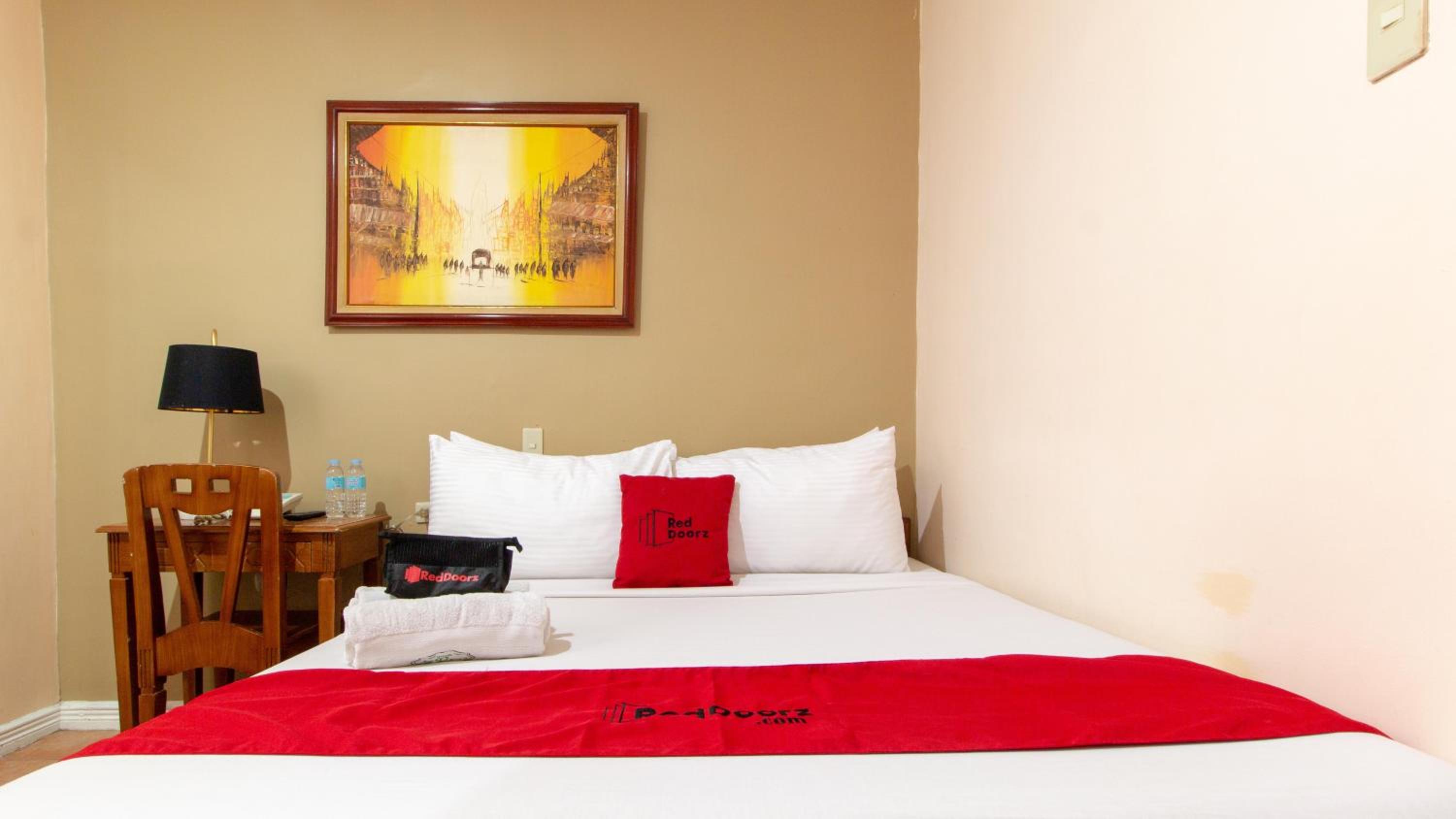 Double Room - Photo 8