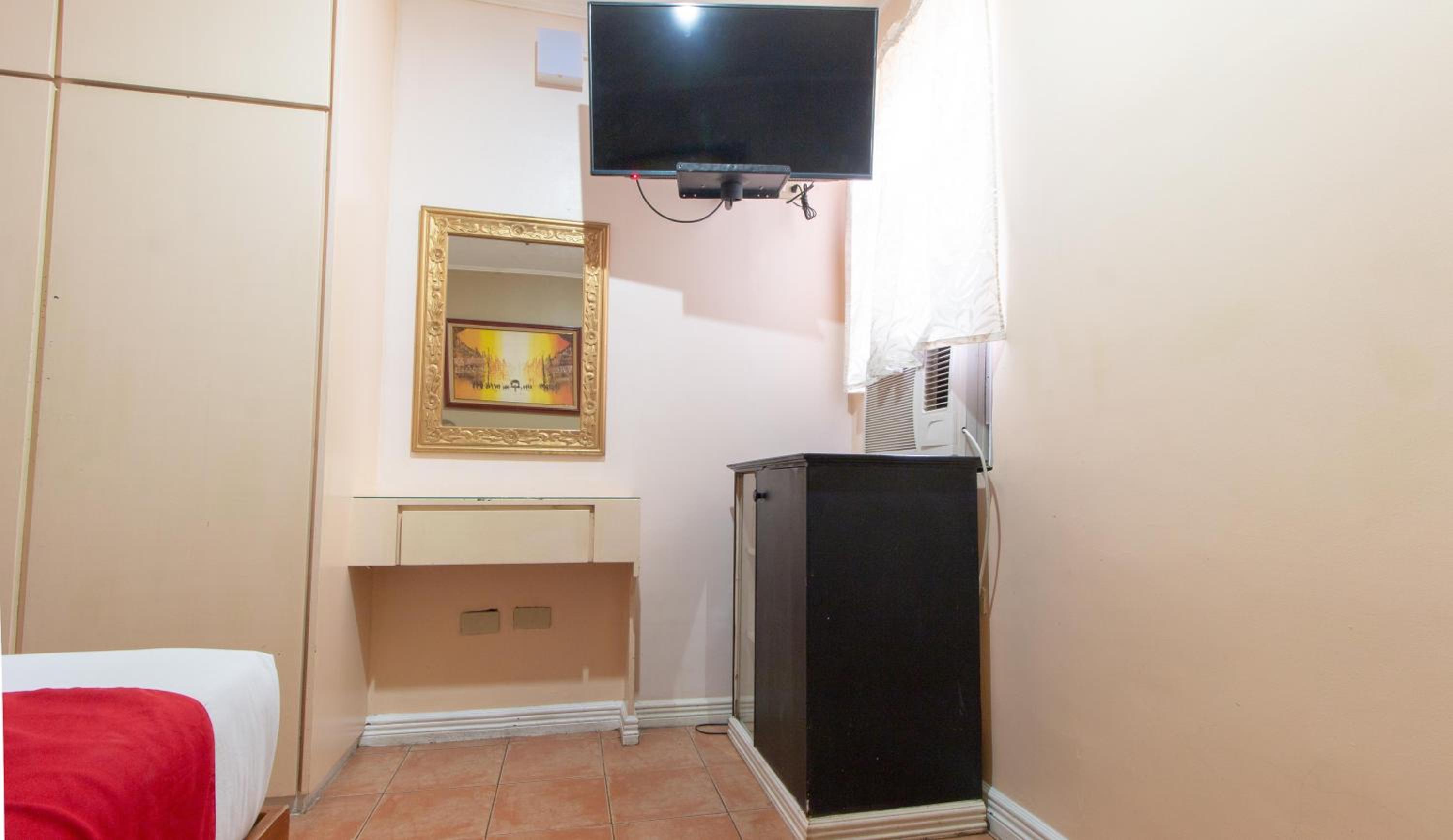 Double Room - Photo 9