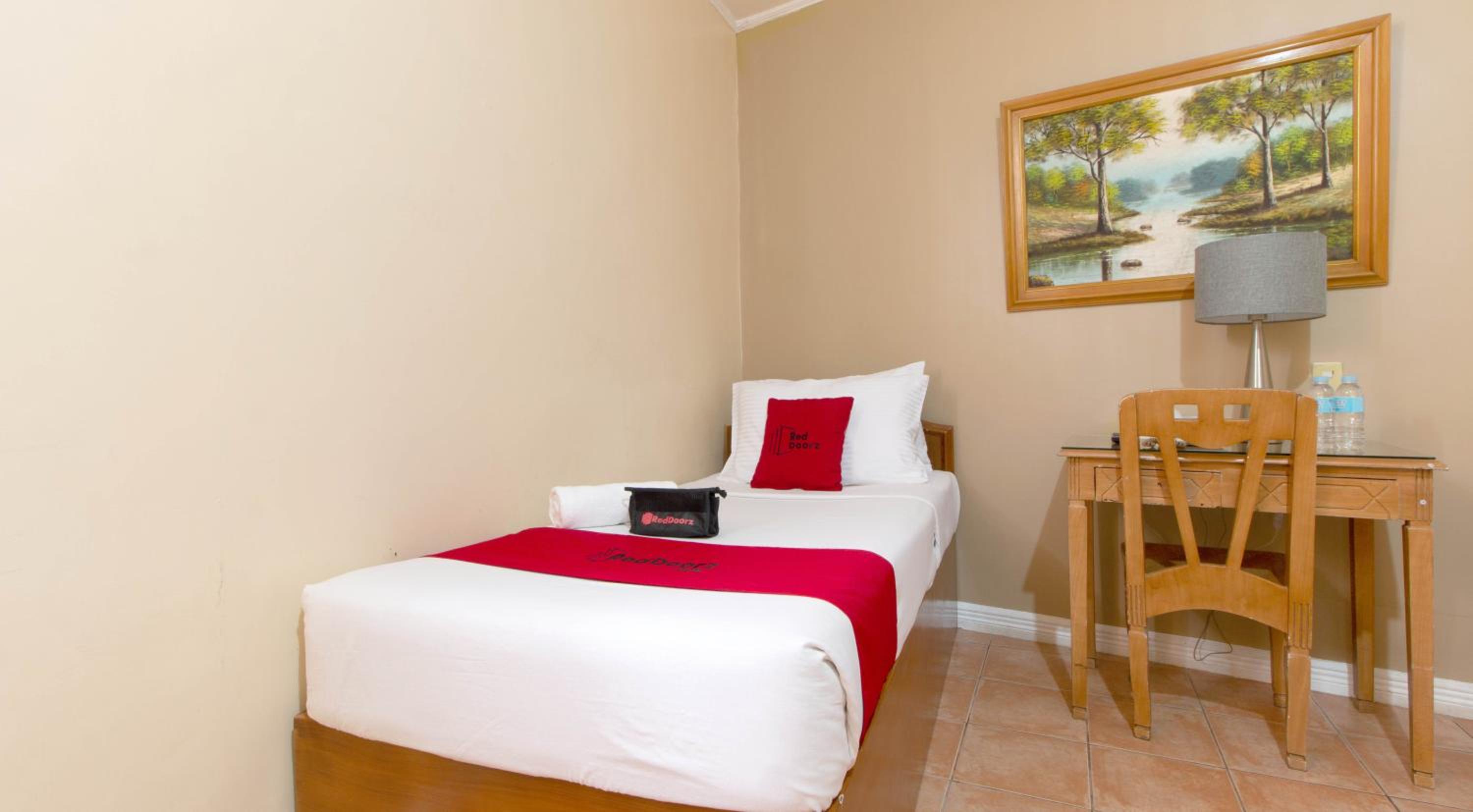 Twin Room - Photo 8