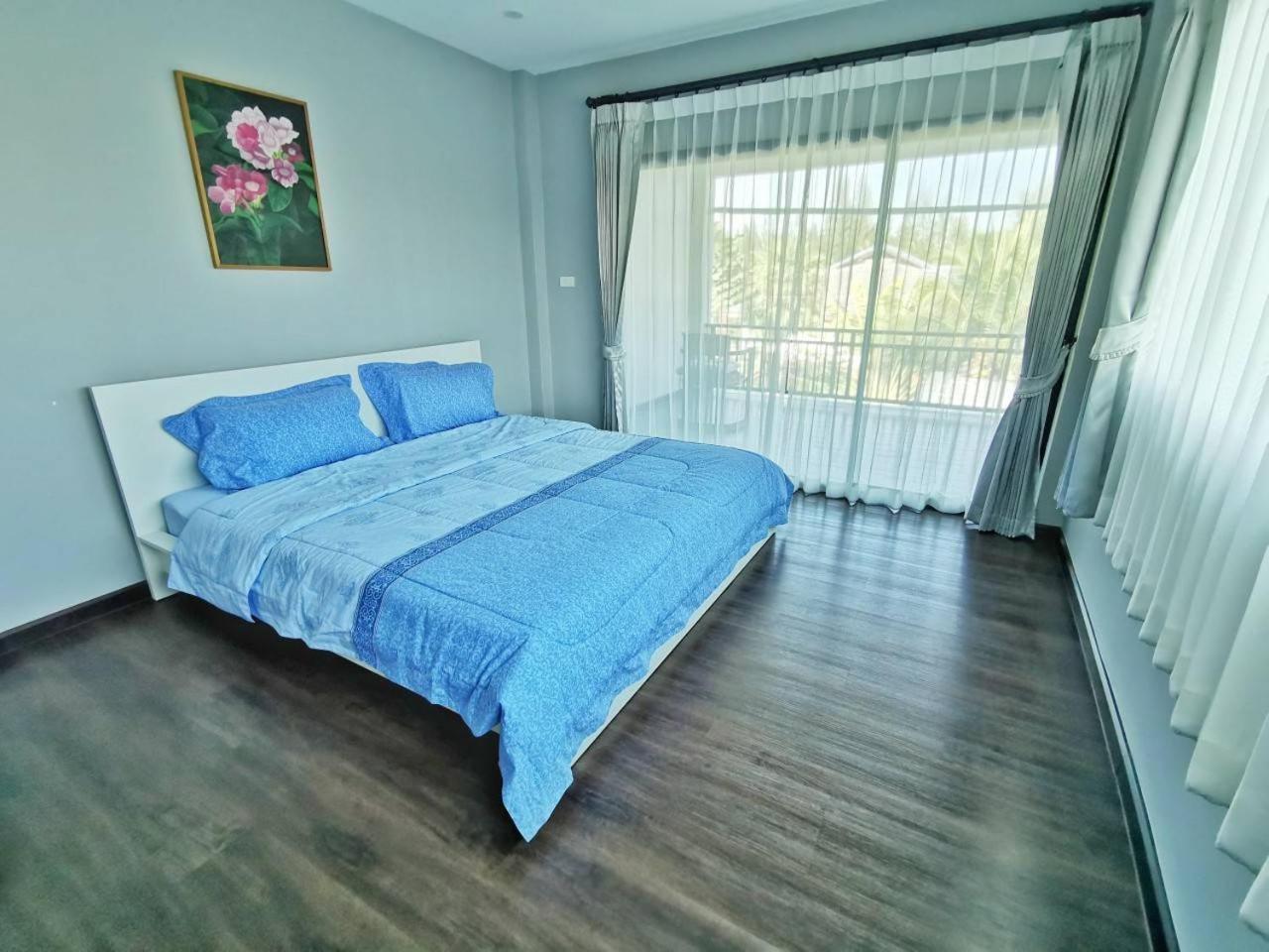 Villa photo 1