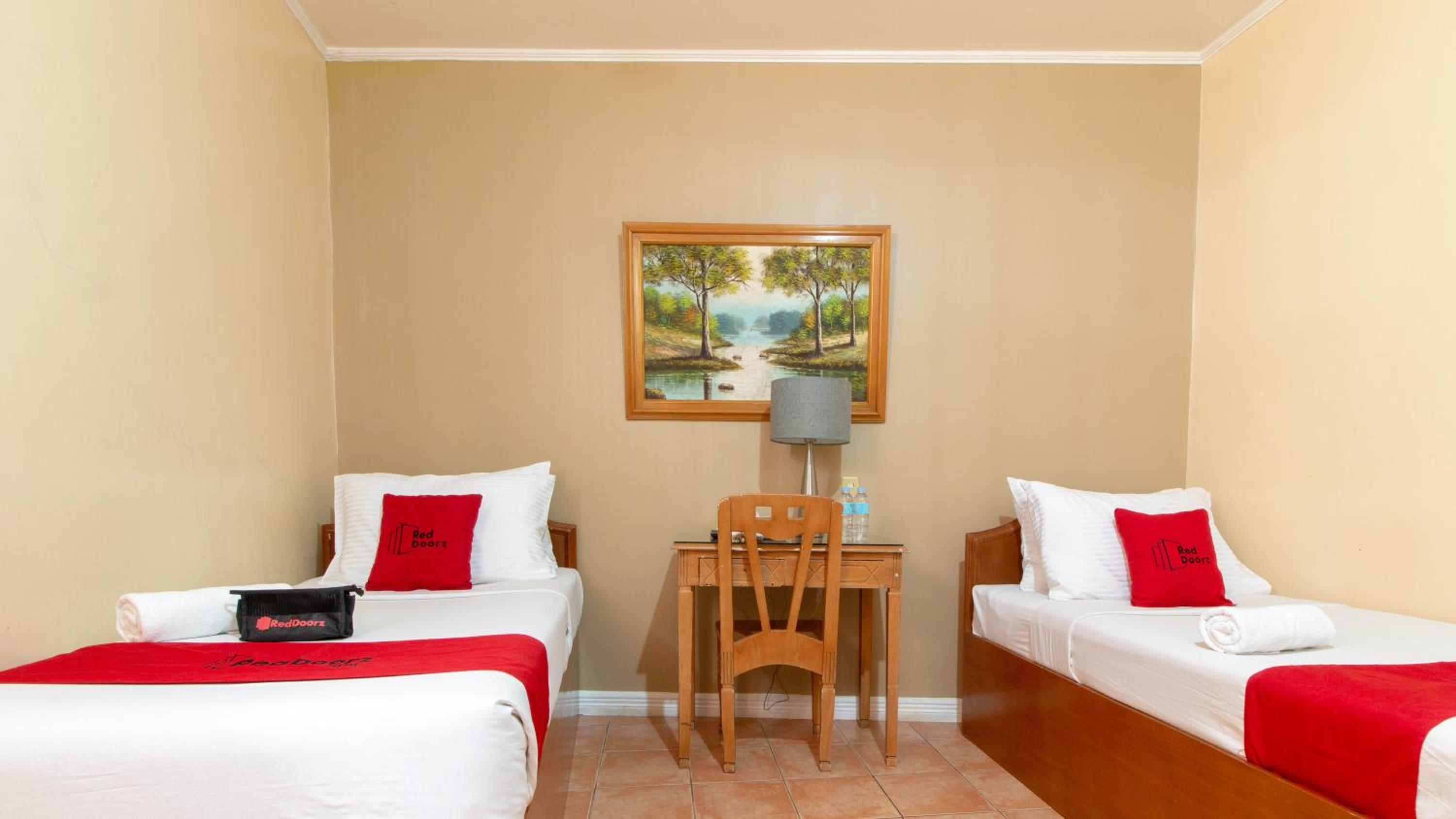 Twin Room - Photo 1