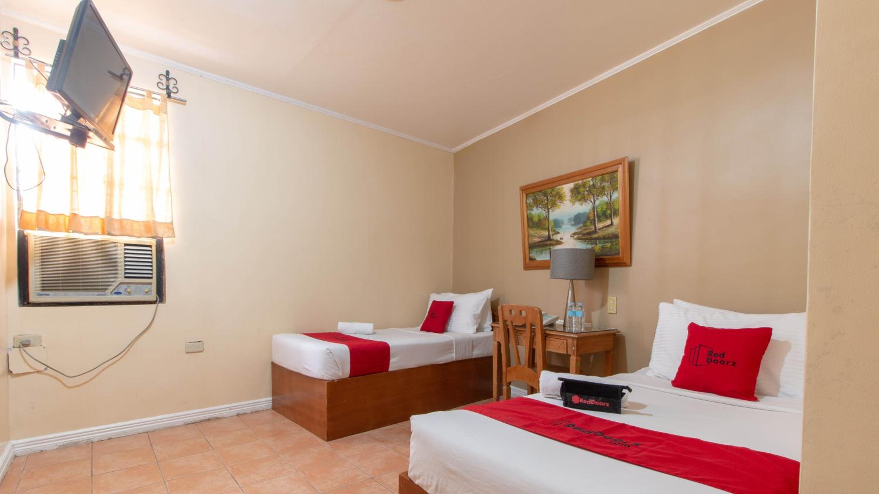 Twin Room - Photo 6