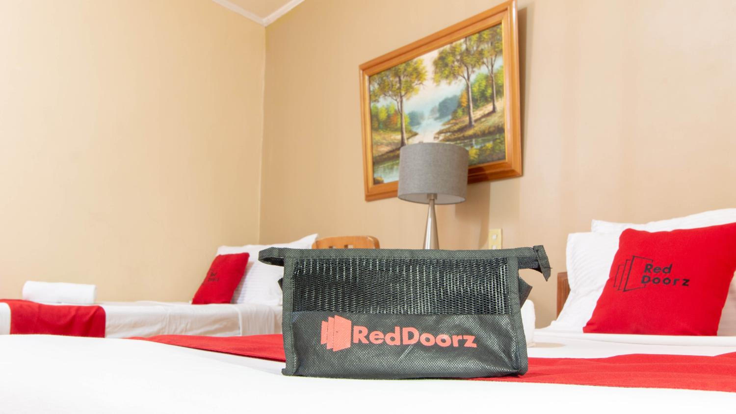 Twin Room - Photo 10