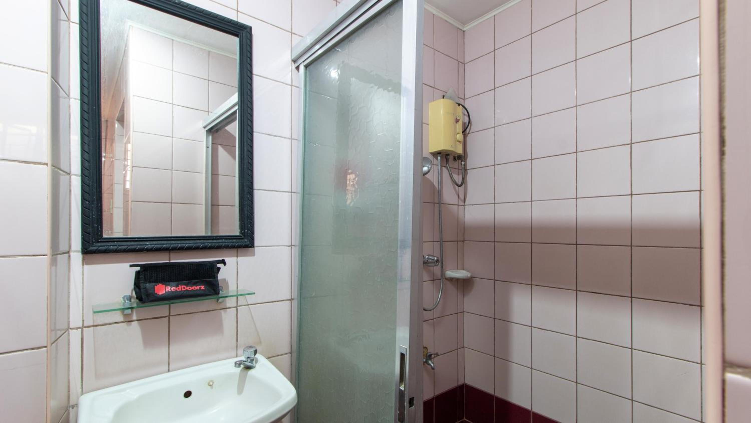 Double Room - Photo 11