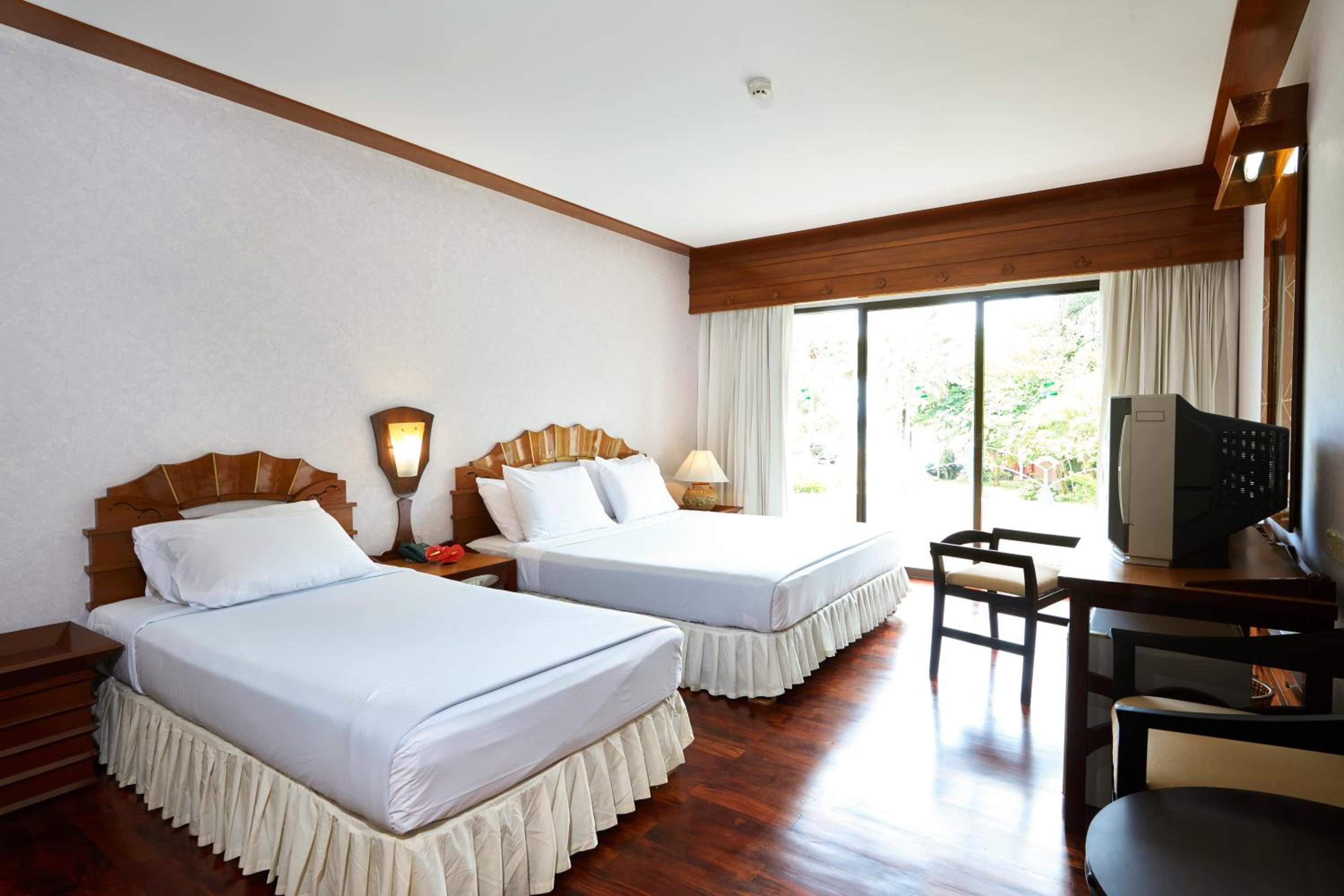 Deluxe Double or Twin Room with Sea View