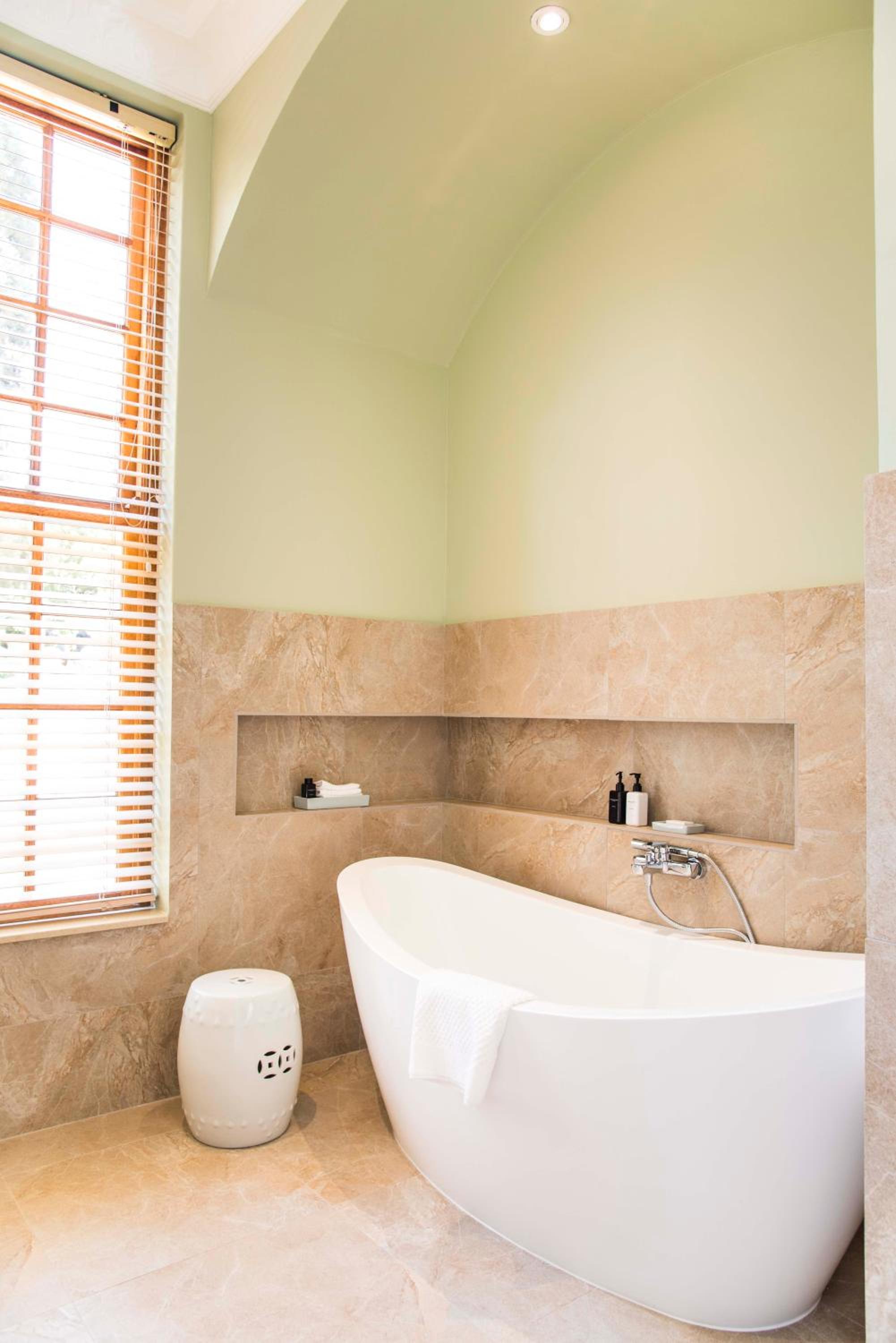 Courtyard Suites thumbnail 5