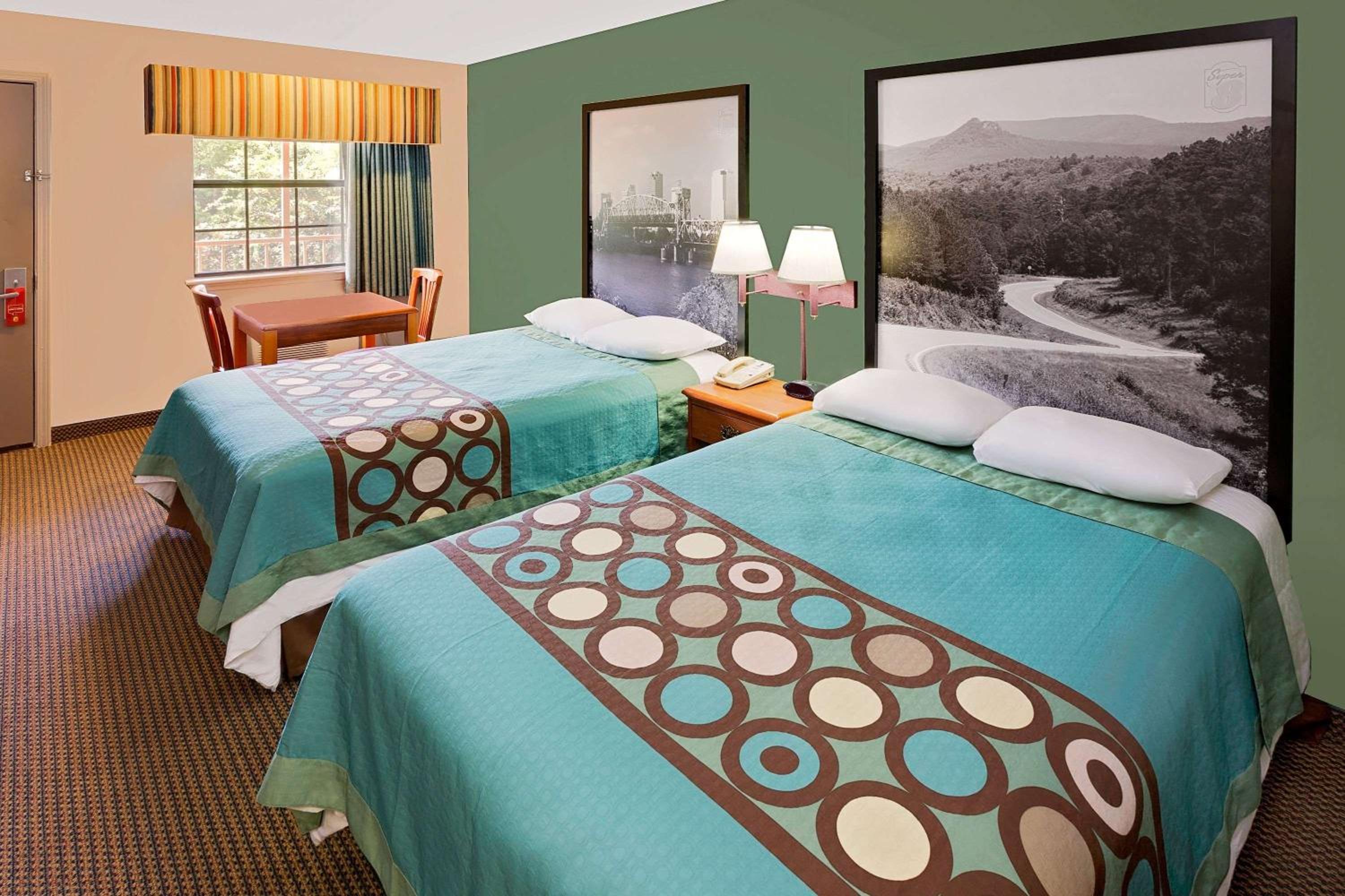 Double Room with Two Double Beds - Non-Smoking - Photo 6