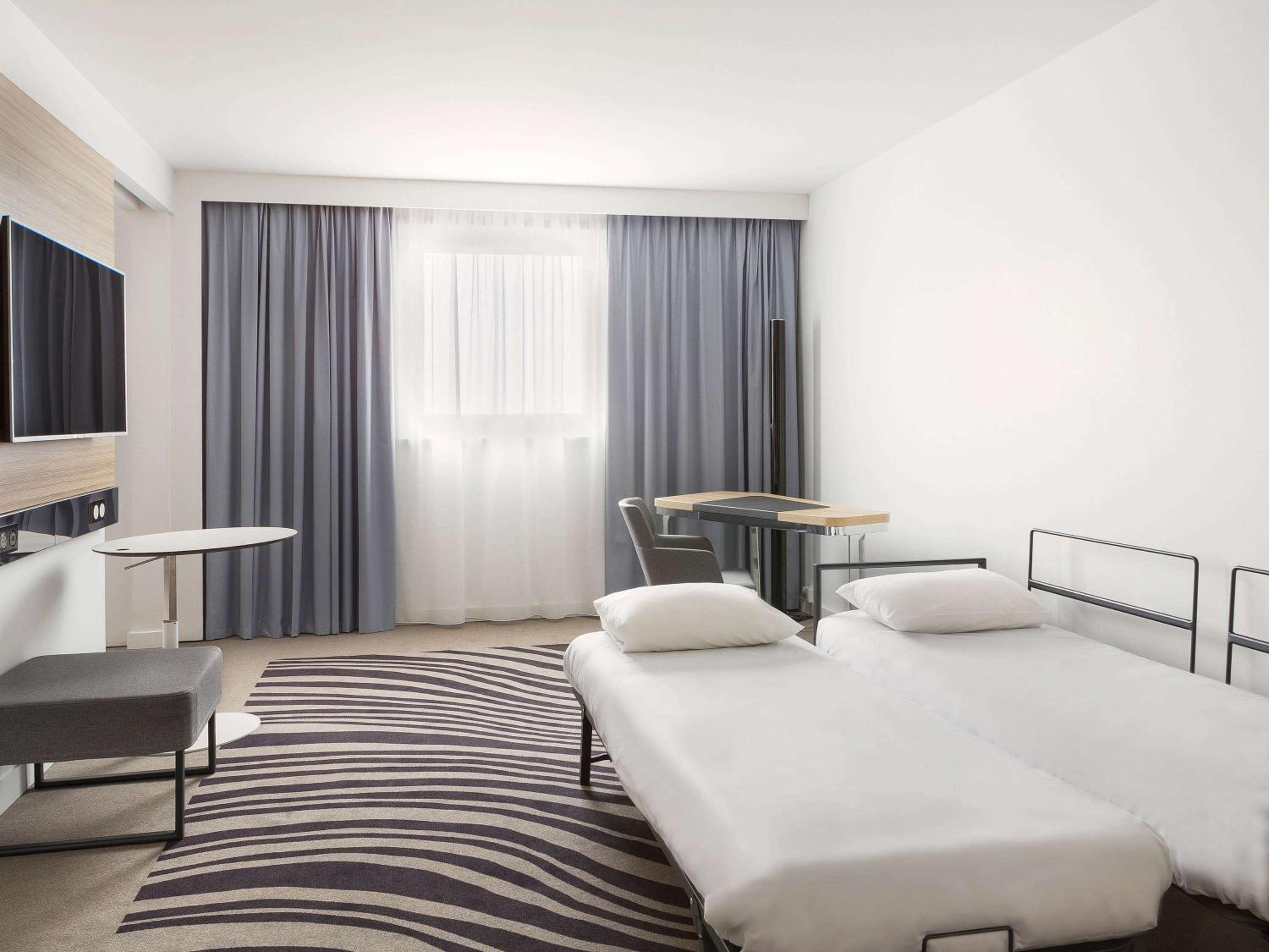 Suite with One Double Bed and Sofa Bed thumbnail 5