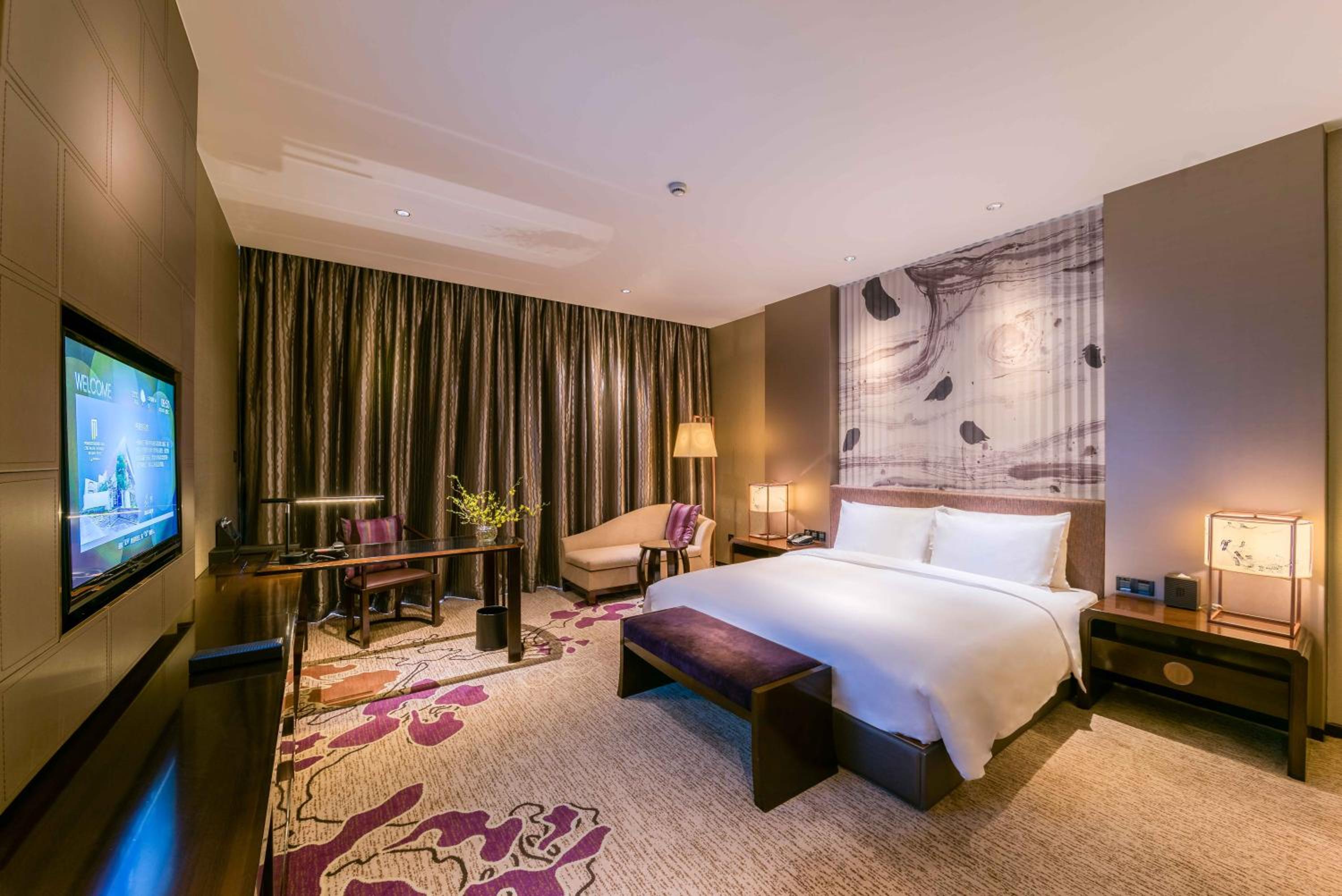 Queen Room