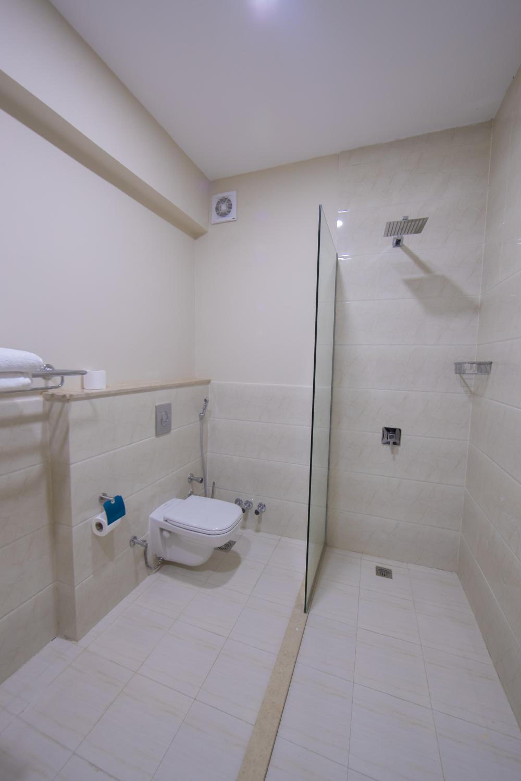 One-Bedroom Apartment (King bed) photo 2