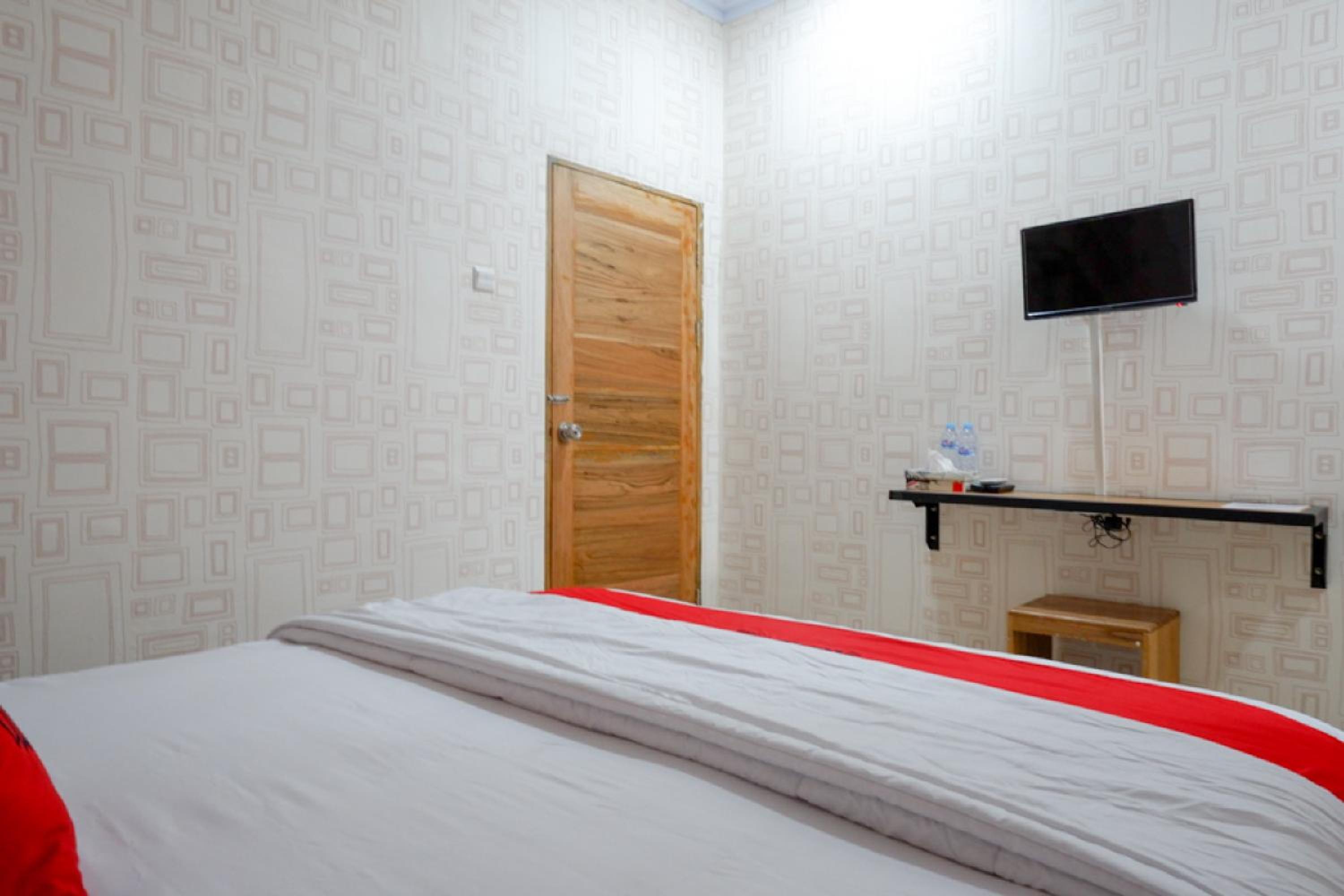 Double Room - Photo 8