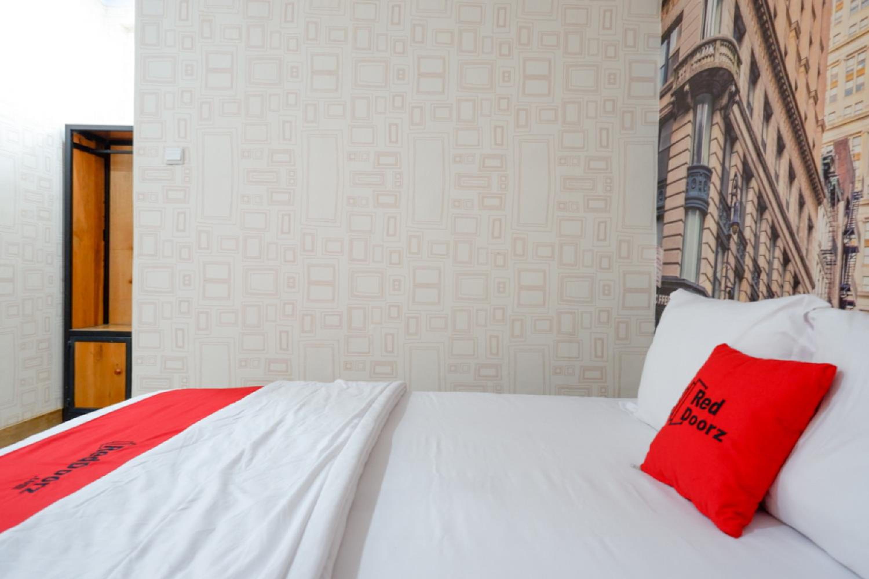 Double Room - Photo 9